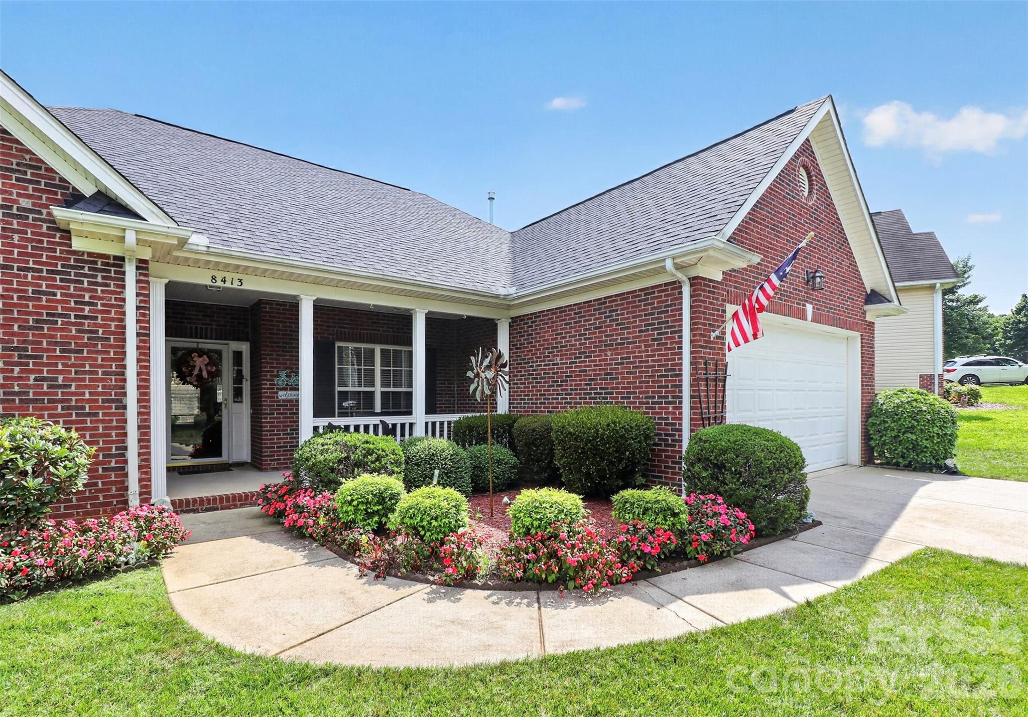 8413 Suttonview Drive — Charlotte