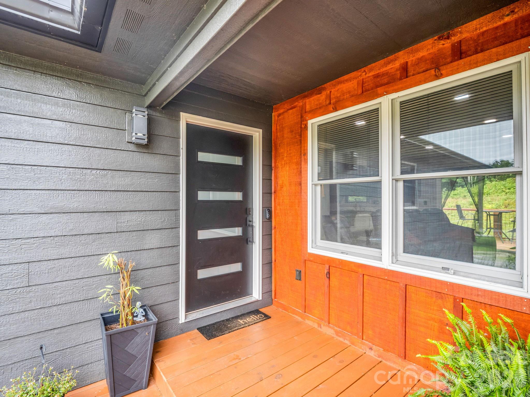 89 Hillview Circle — Brevard