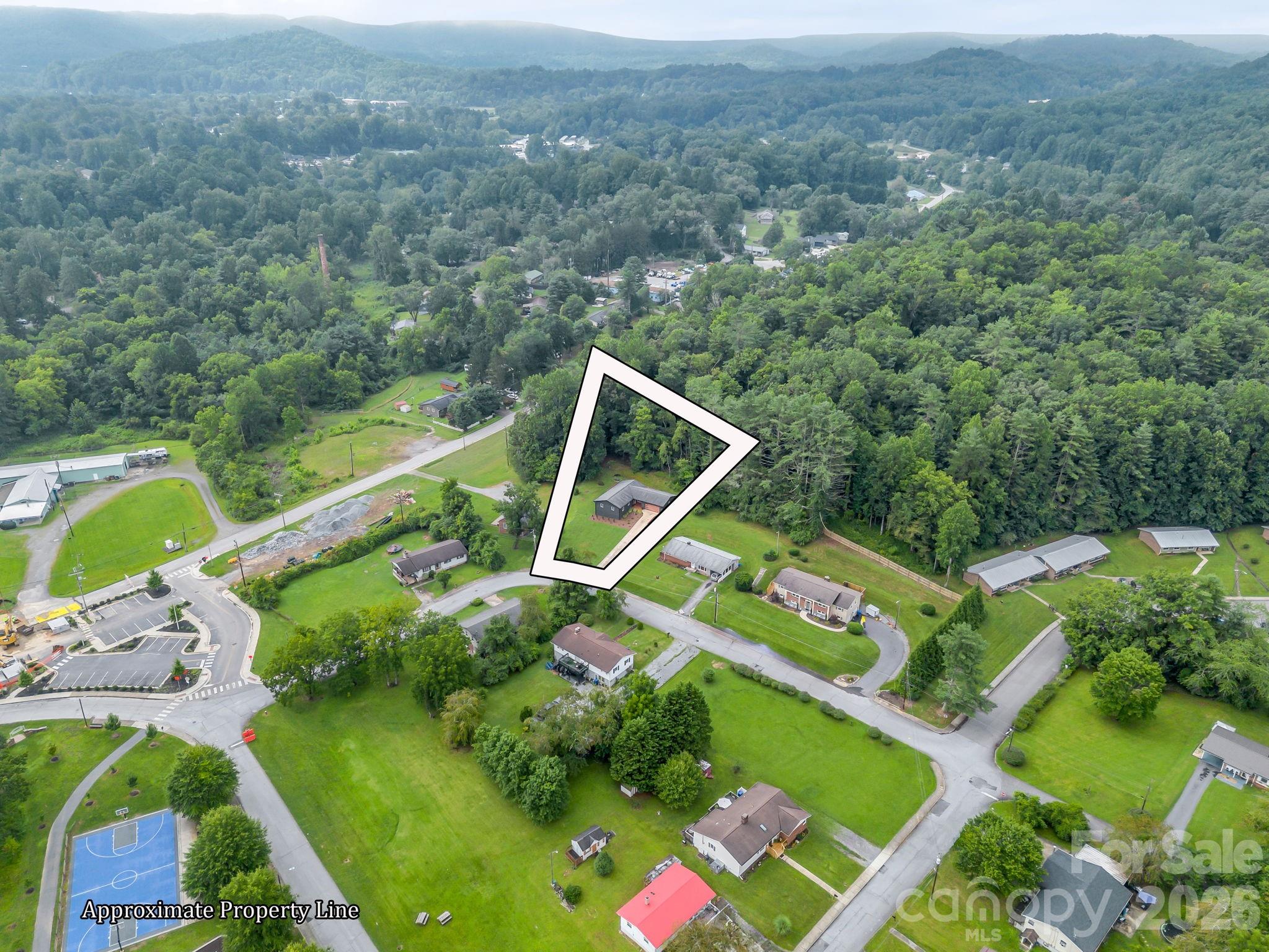89 Hillview Circle — Brevard