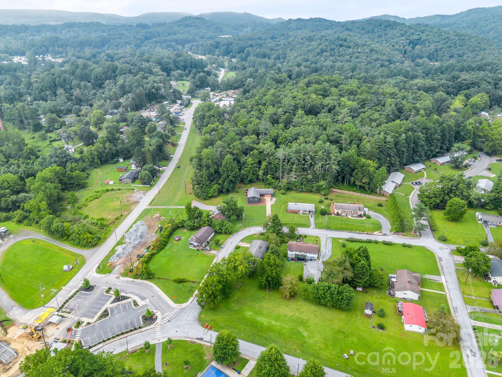 89 Hillview Circle — Brevard