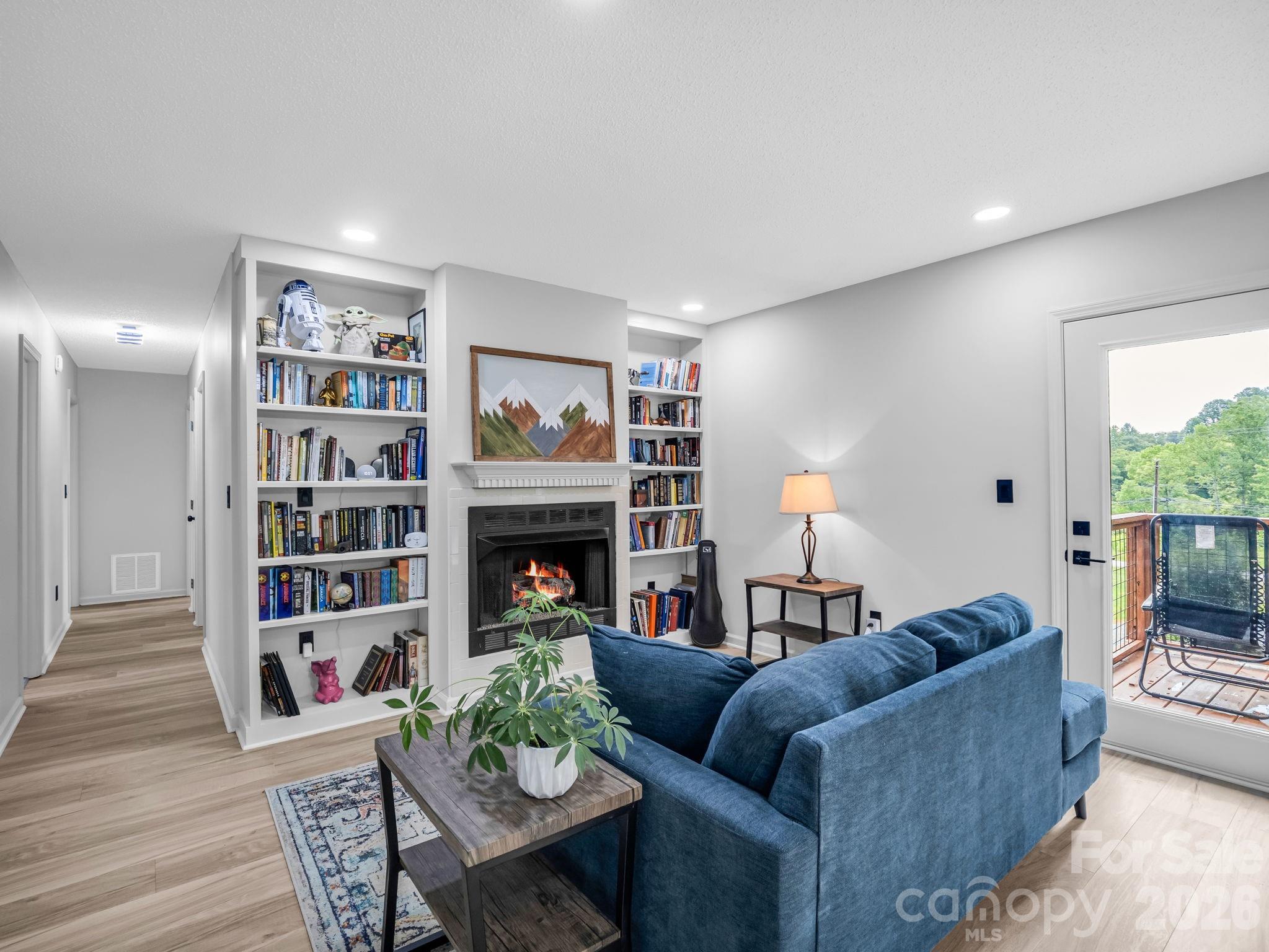 89 Hillview Circle — Brevard