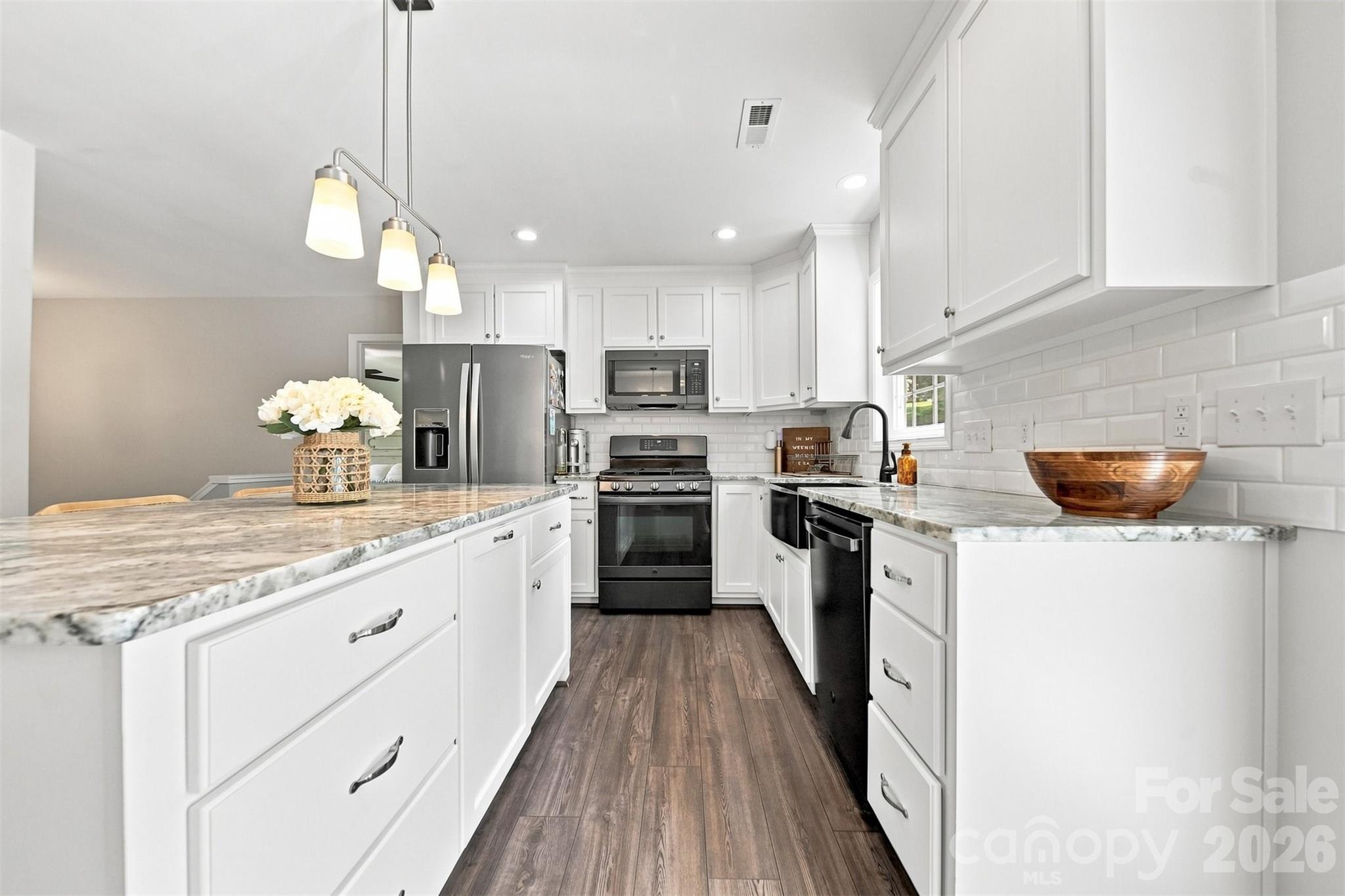 2953 2nd Street Court NW — Hickory