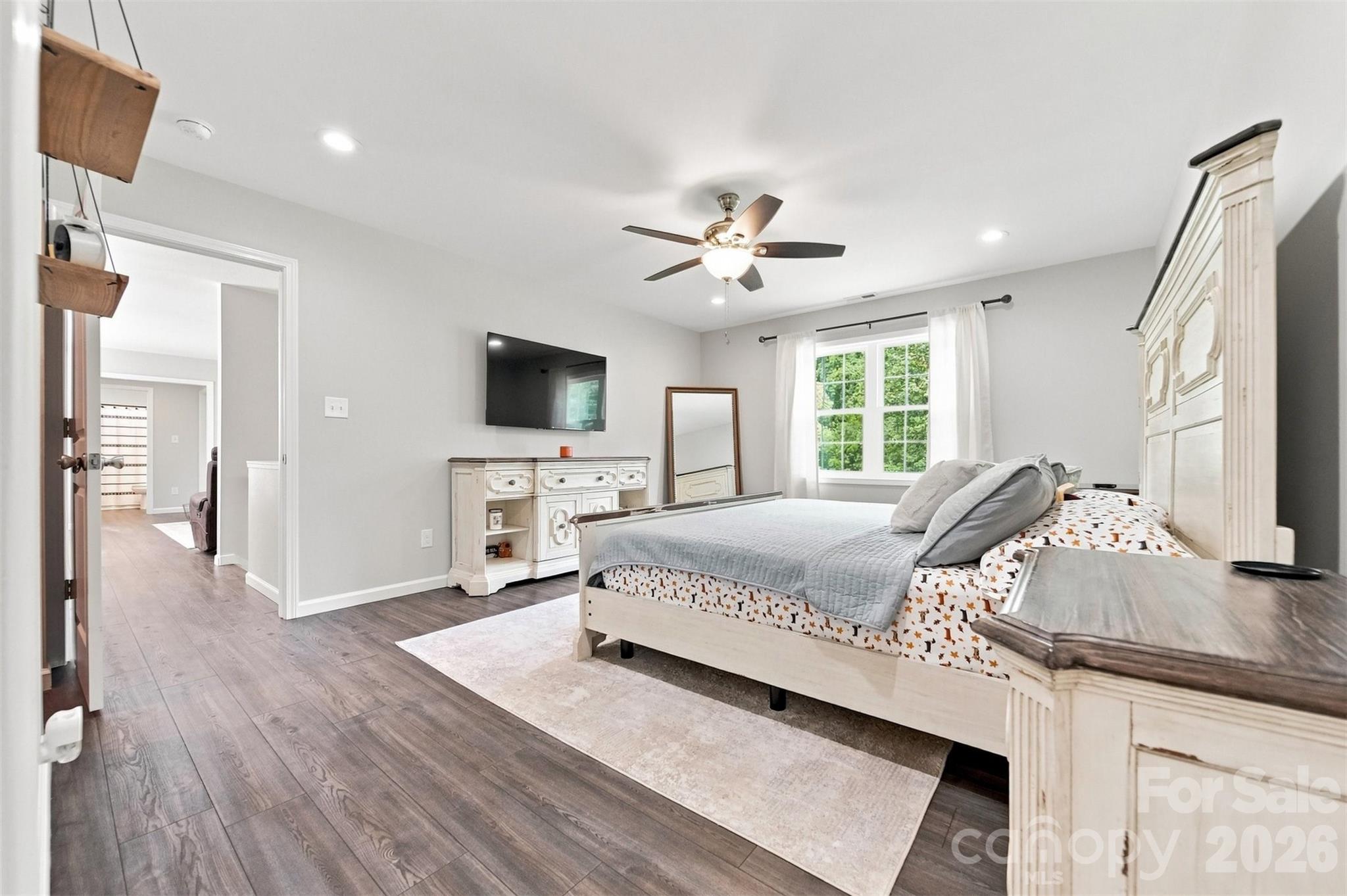 2953 2nd Street Court NW — Hickory