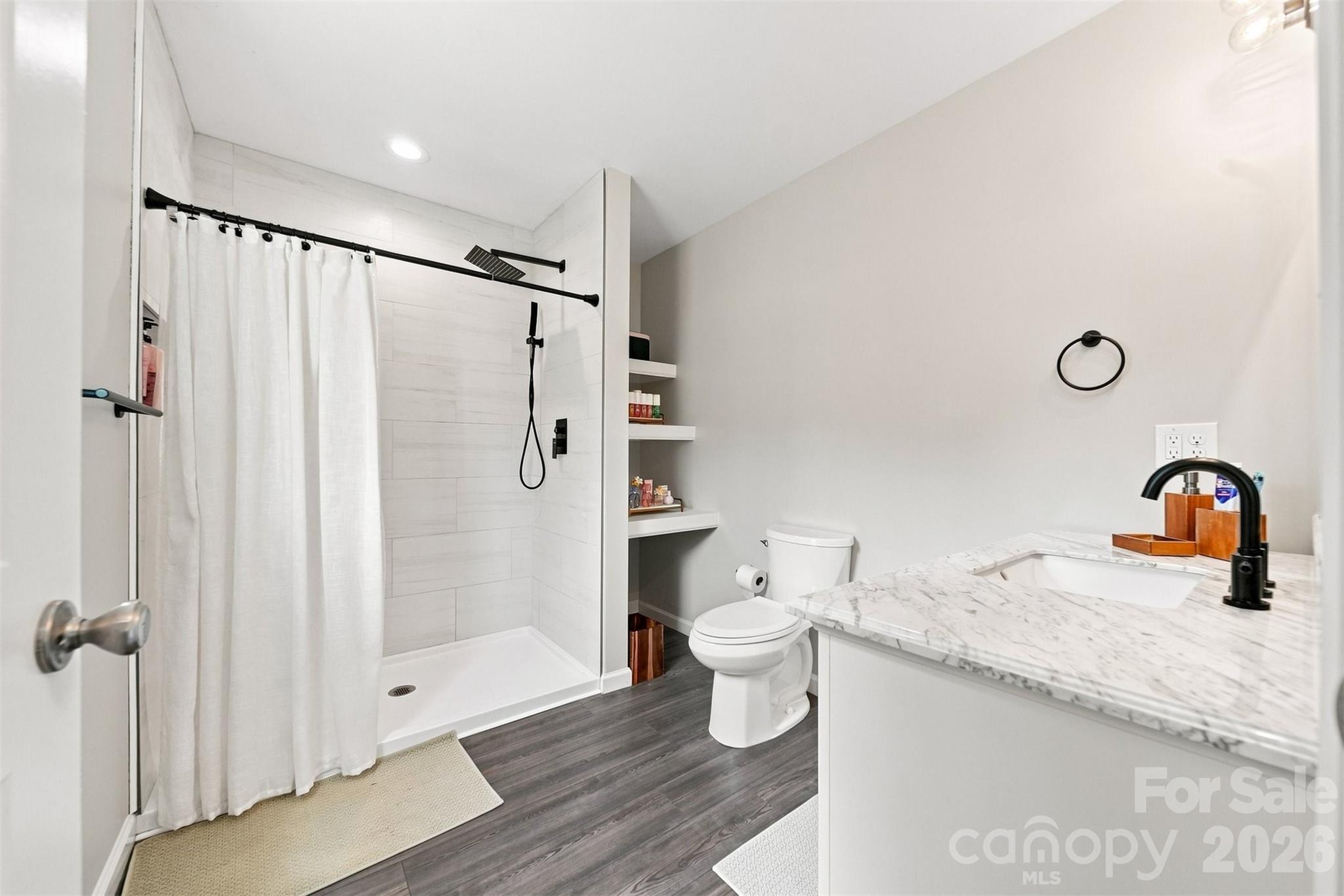 2953 2nd Street Court NW — Hickory