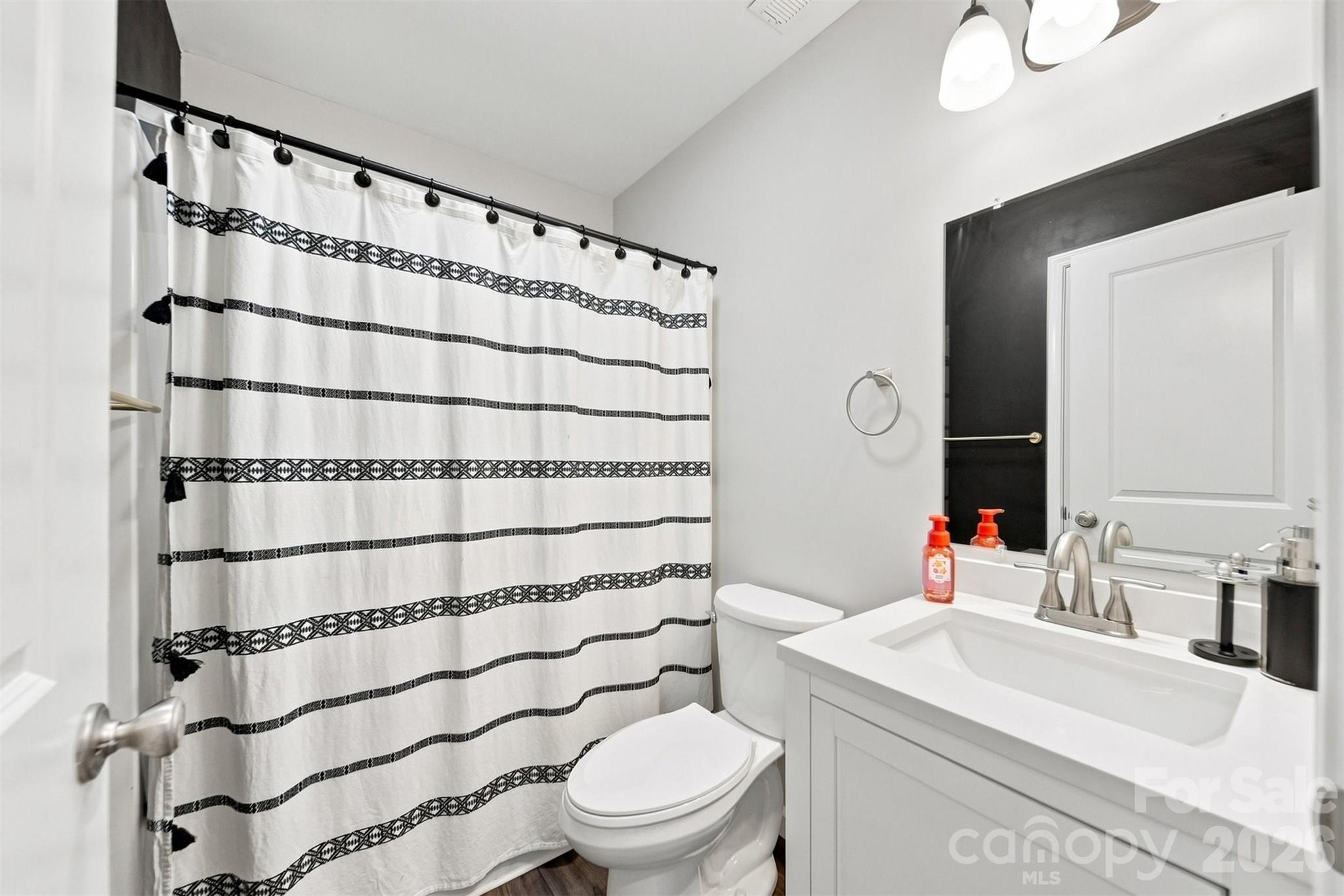 2953 2nd Street Court NW — Hickory