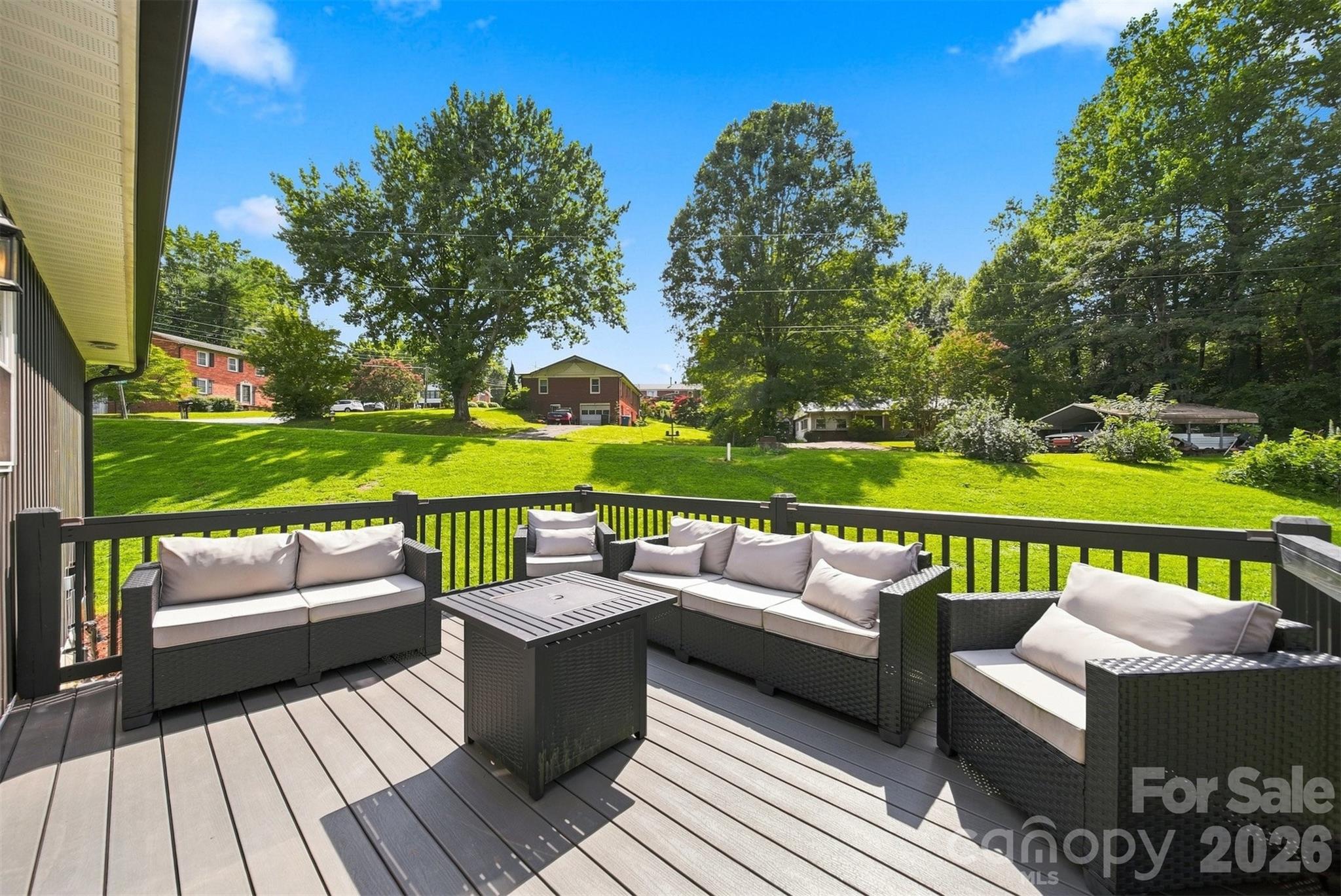 2953 2nd Street Court NW — Hickory