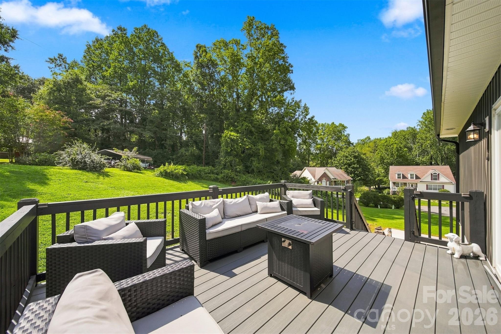 2953 2nd Street Court NW — Hickory