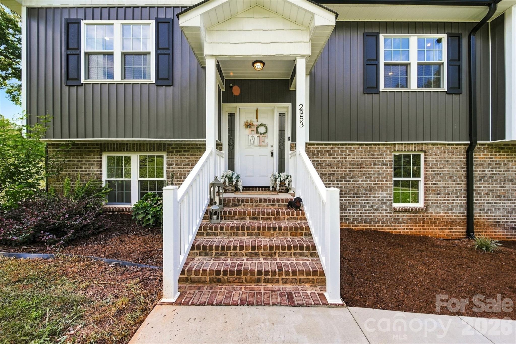 2953 2nd Street Court NW — Hickory
