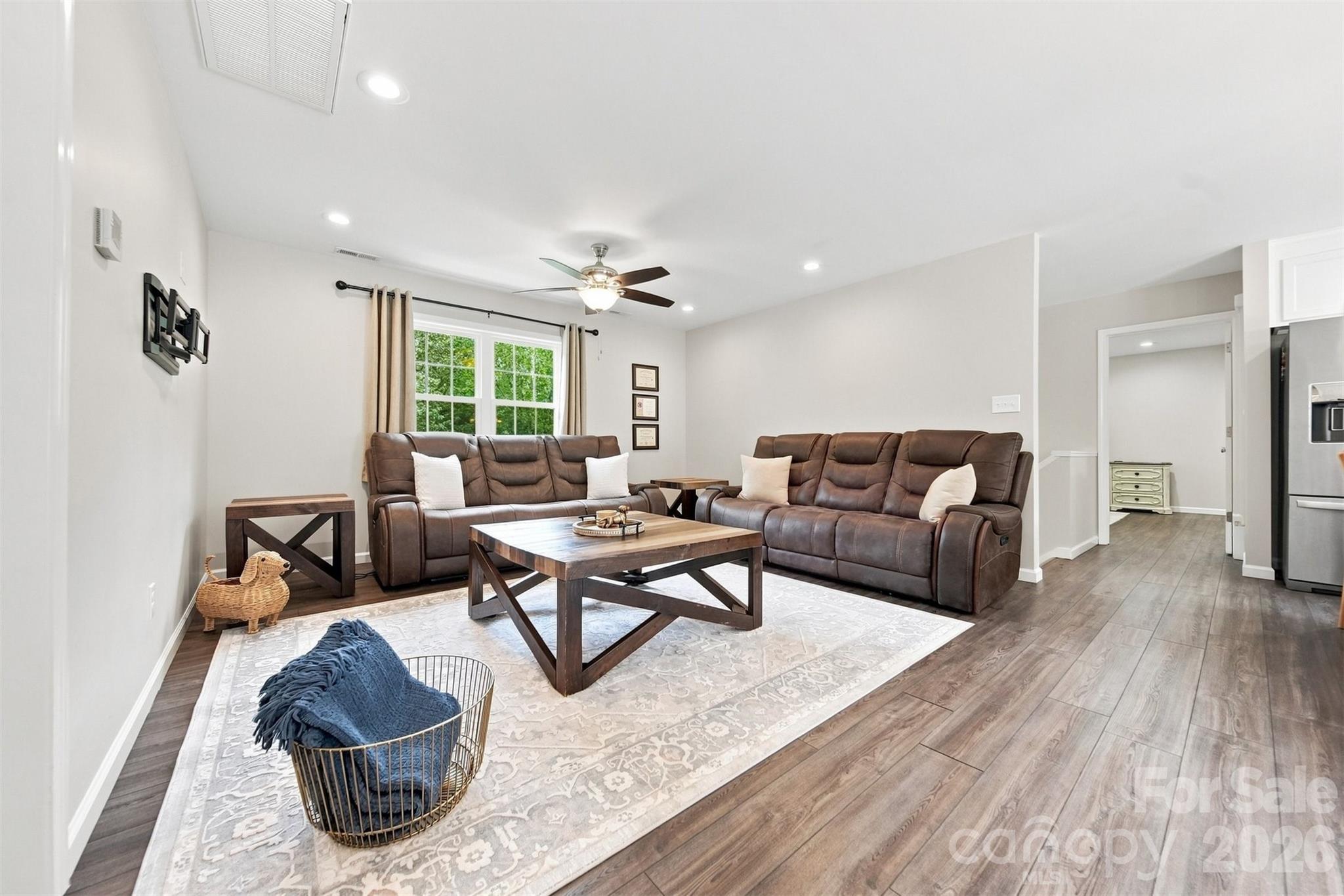 2953 2nd Street Court NW — Hickory