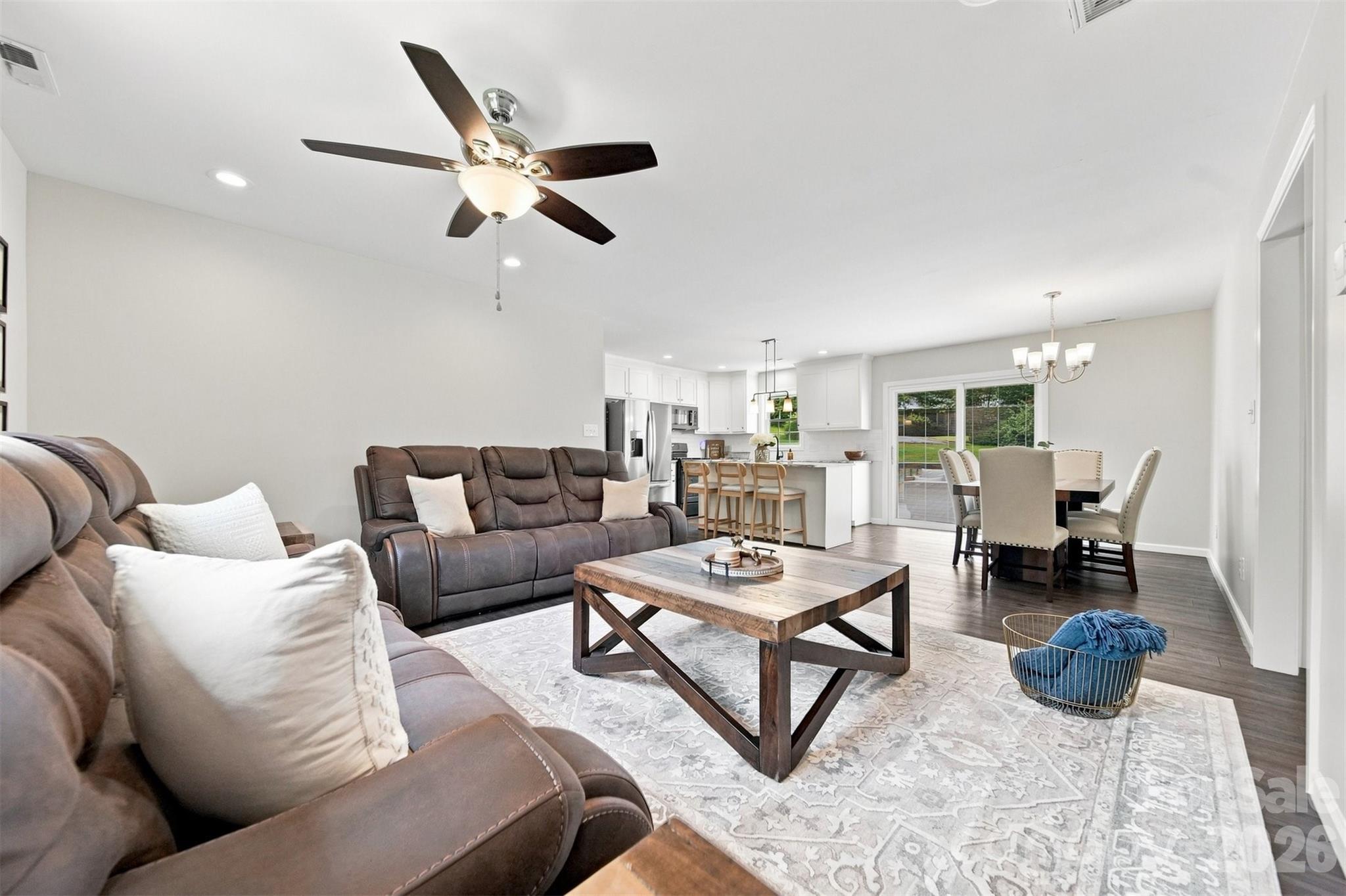 2953 2nd Street Court NW — Hickory