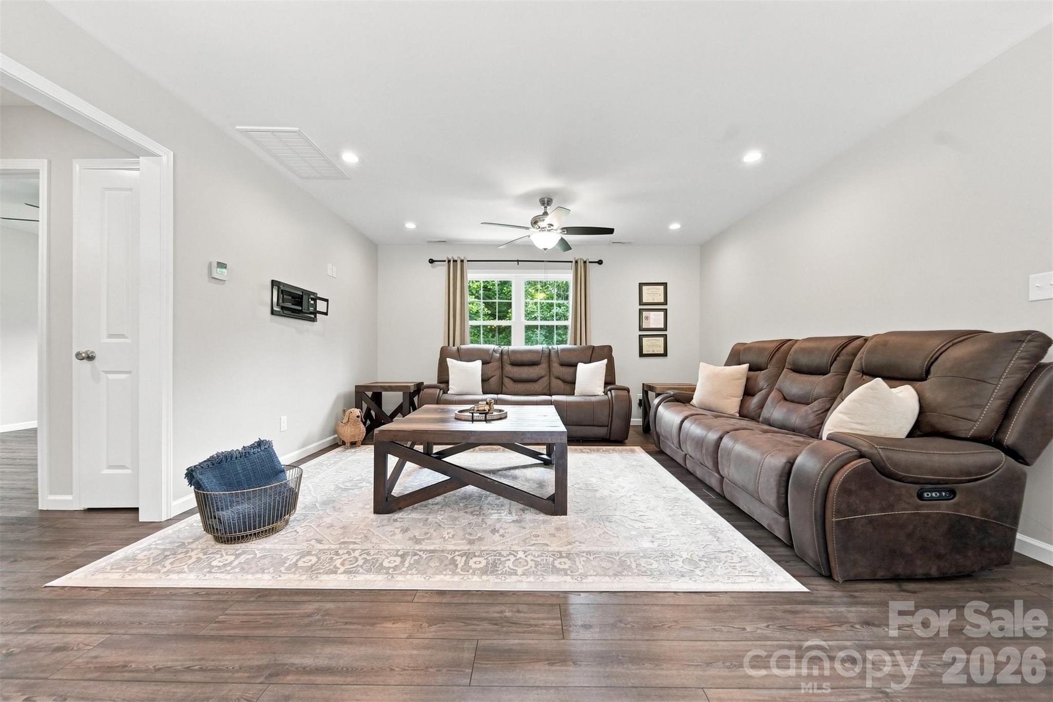 2953 2nd Street Court NW — Hickory