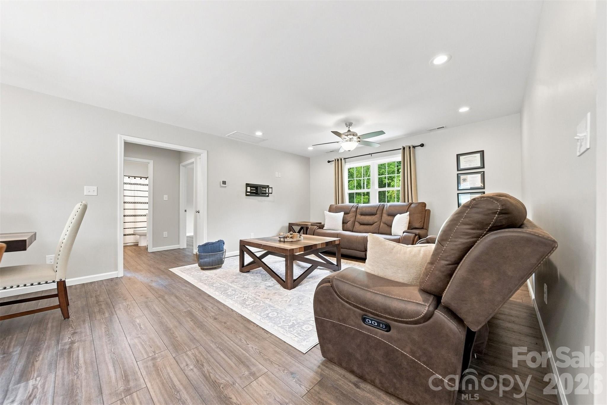 2953 2nd Street Court NW — Hickory