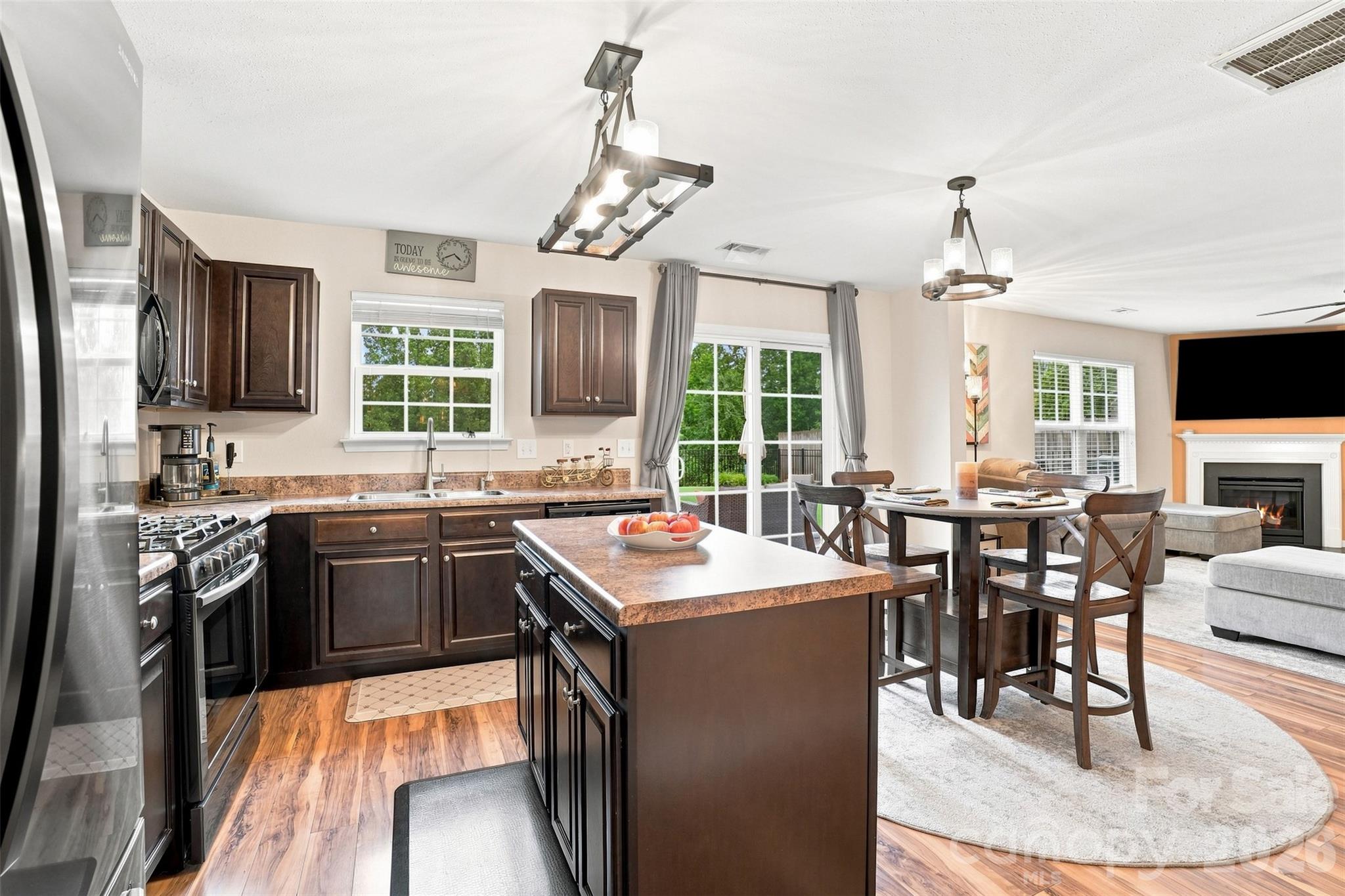 1773 Eastway Drive — Dallas
