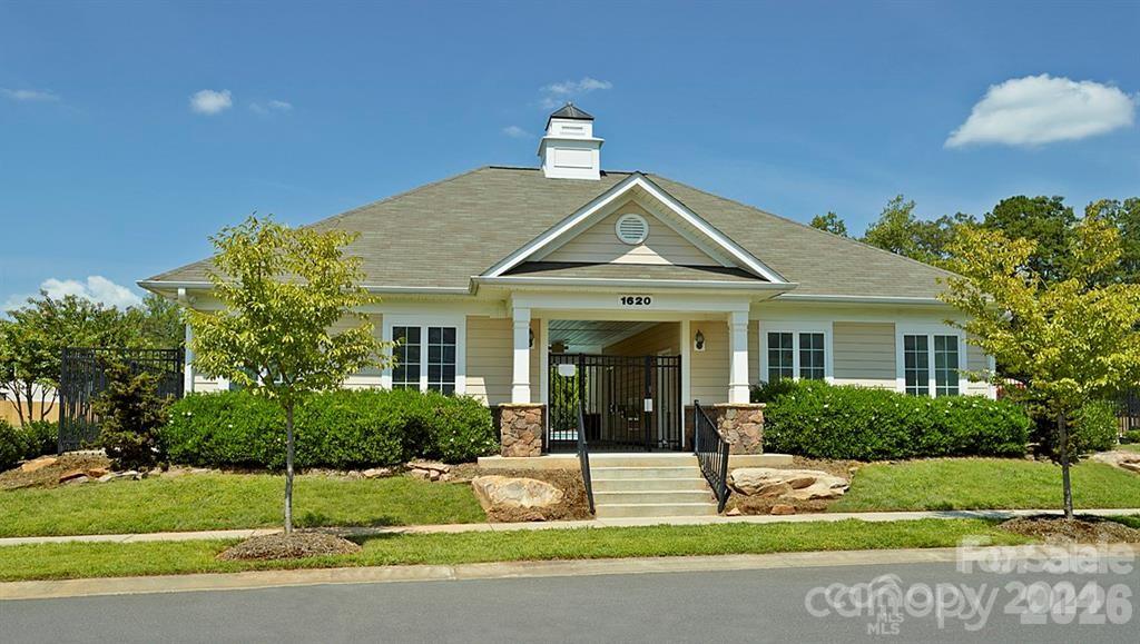 1773 Eastway Drive — Dallas