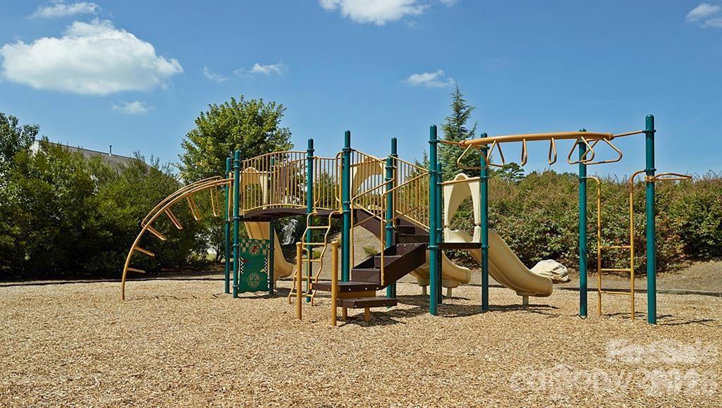 1773 Eastway Drive — Dallas