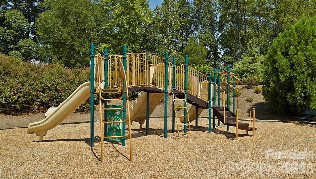 1773 Eastway Drive — Dallas