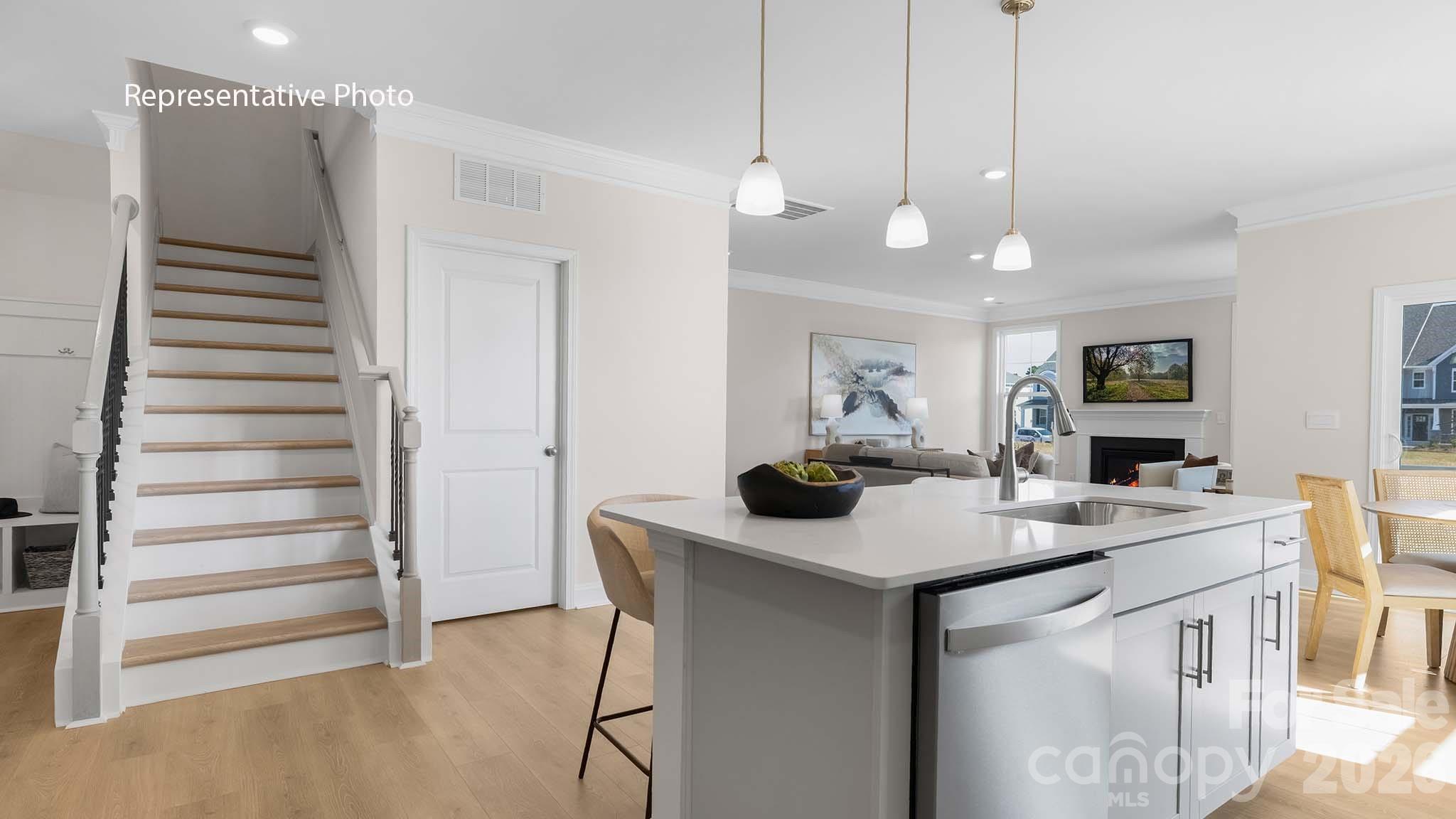 9205 Carver Avenue — Huntersville