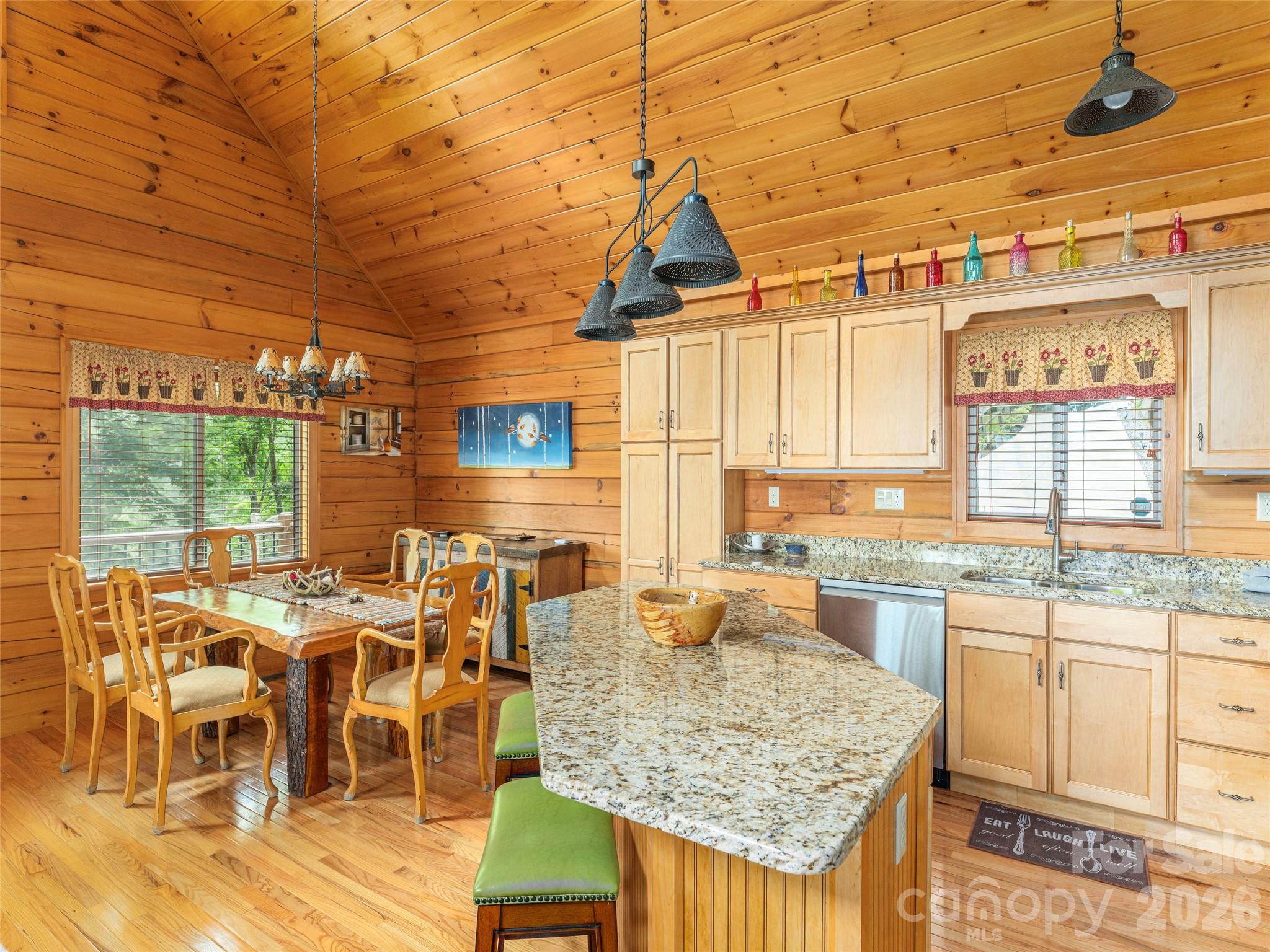 332 Gadohi Trail — Maggie Valley