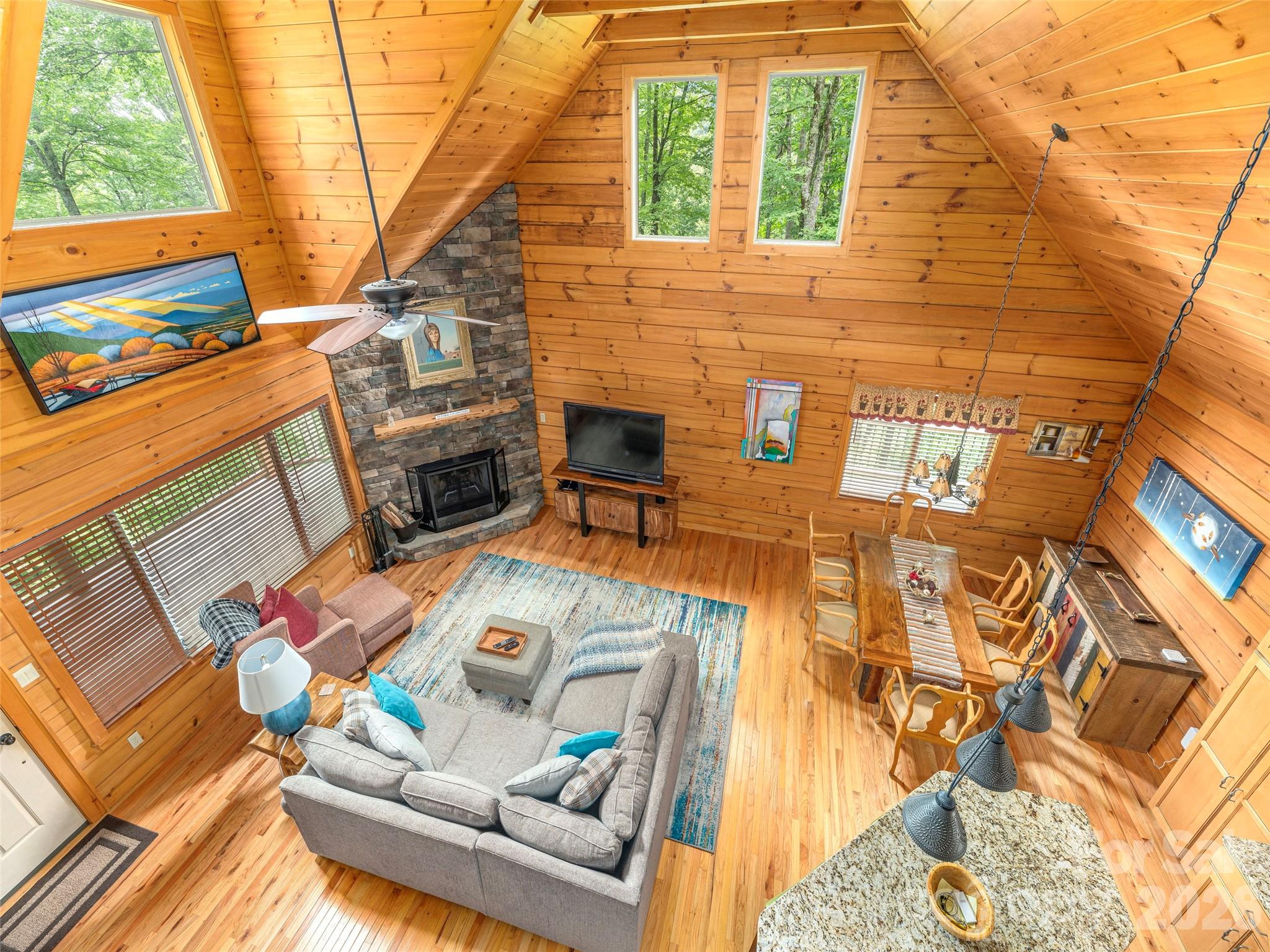 332 Gadohi Trail — Maggie Valley