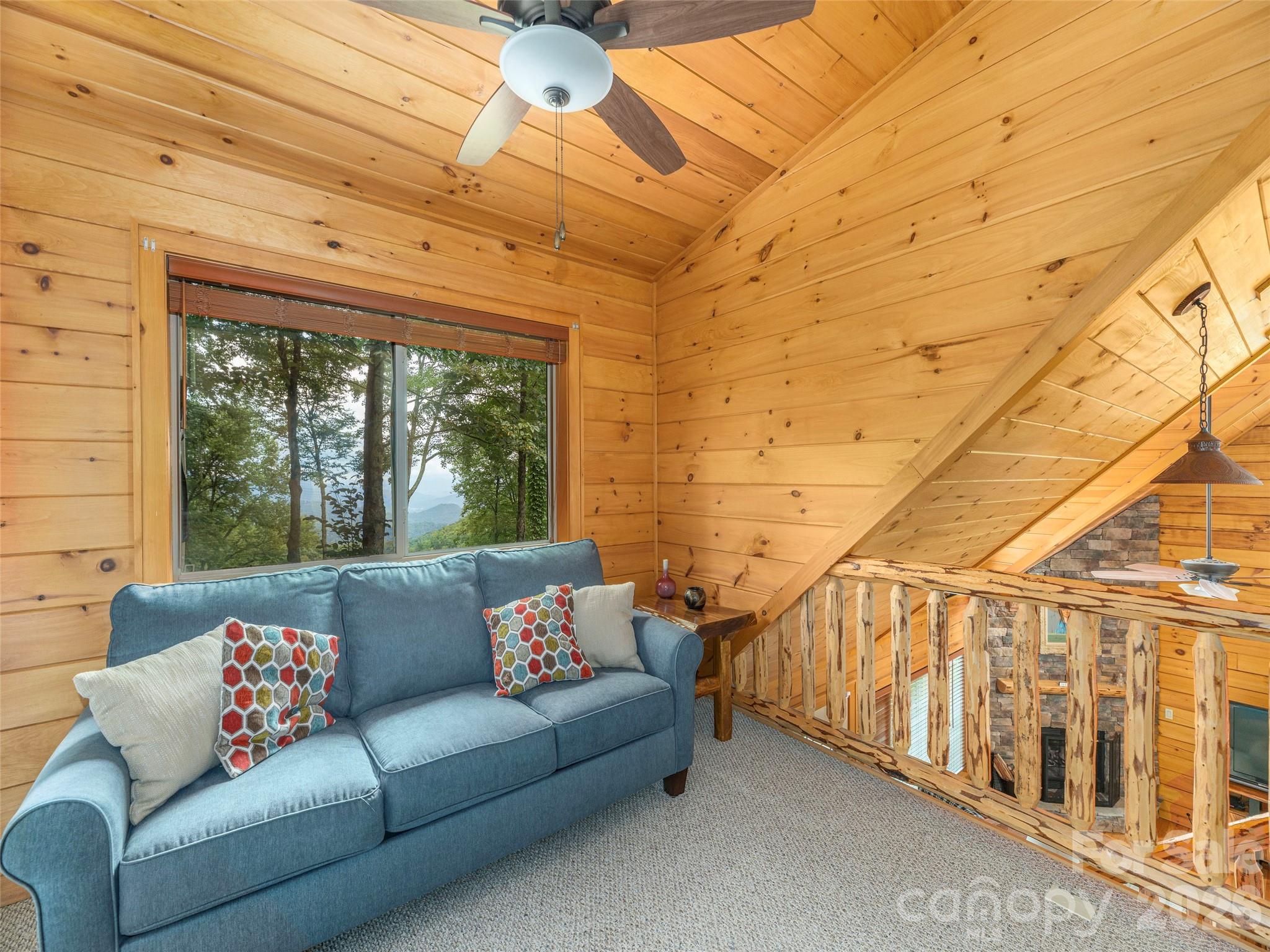 332 Gadohi Trail — Maggie Valley