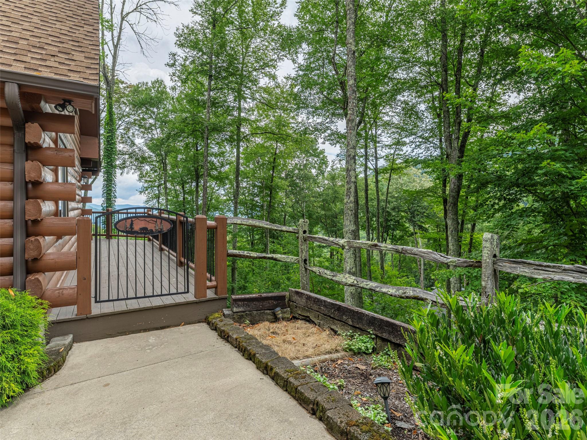 332 Gadohi Trail — Maggie Valley