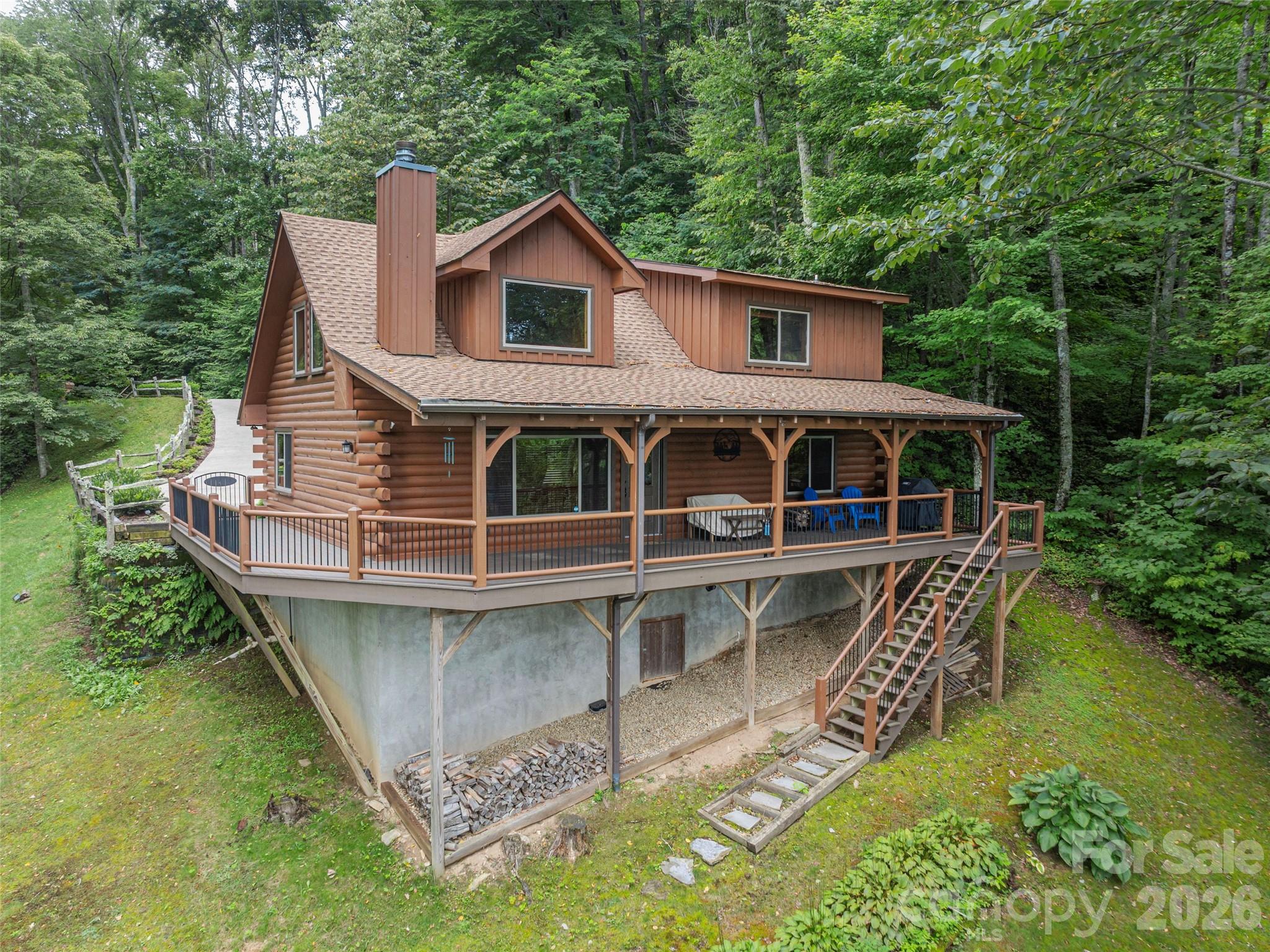 332 Gadohi Trail — Maggie Valley