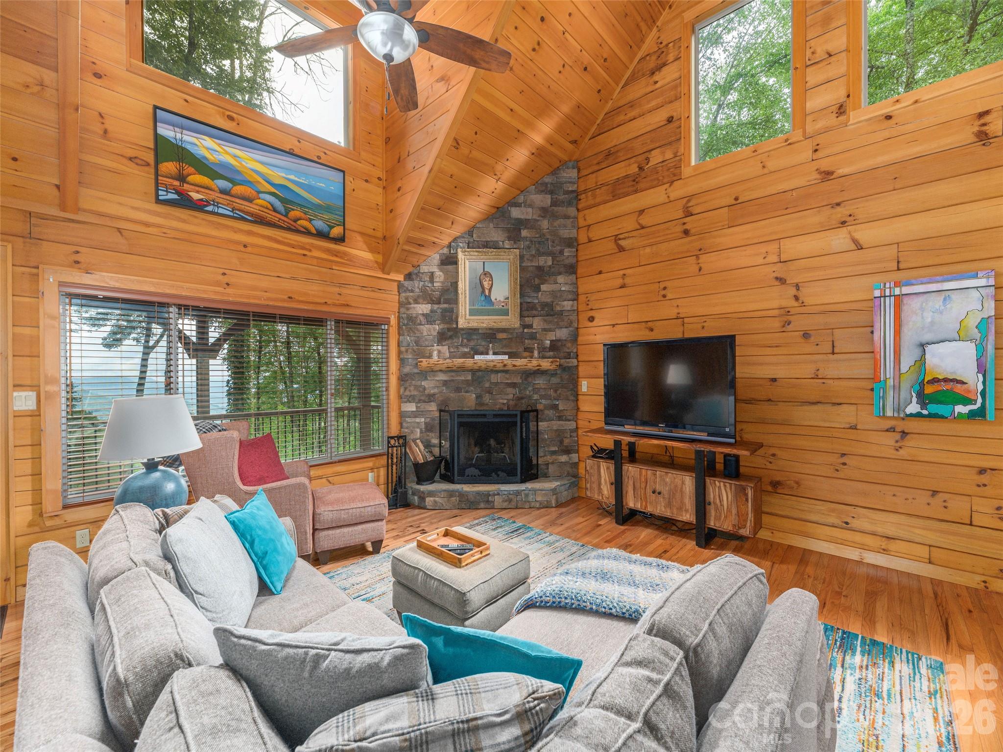 332 Gadohi Trail — Maggie Valley