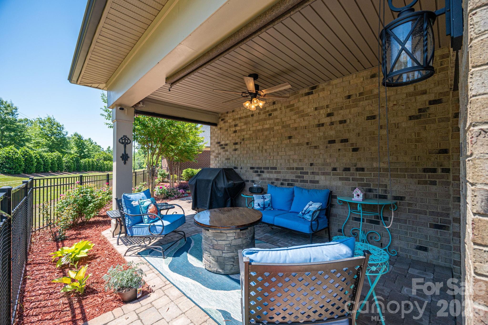 5228 Courtyard Lane — Belmont