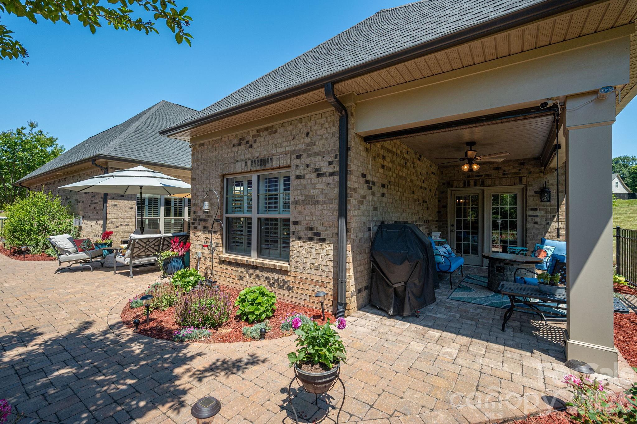 5228 Courtyard Lane — Belmont
