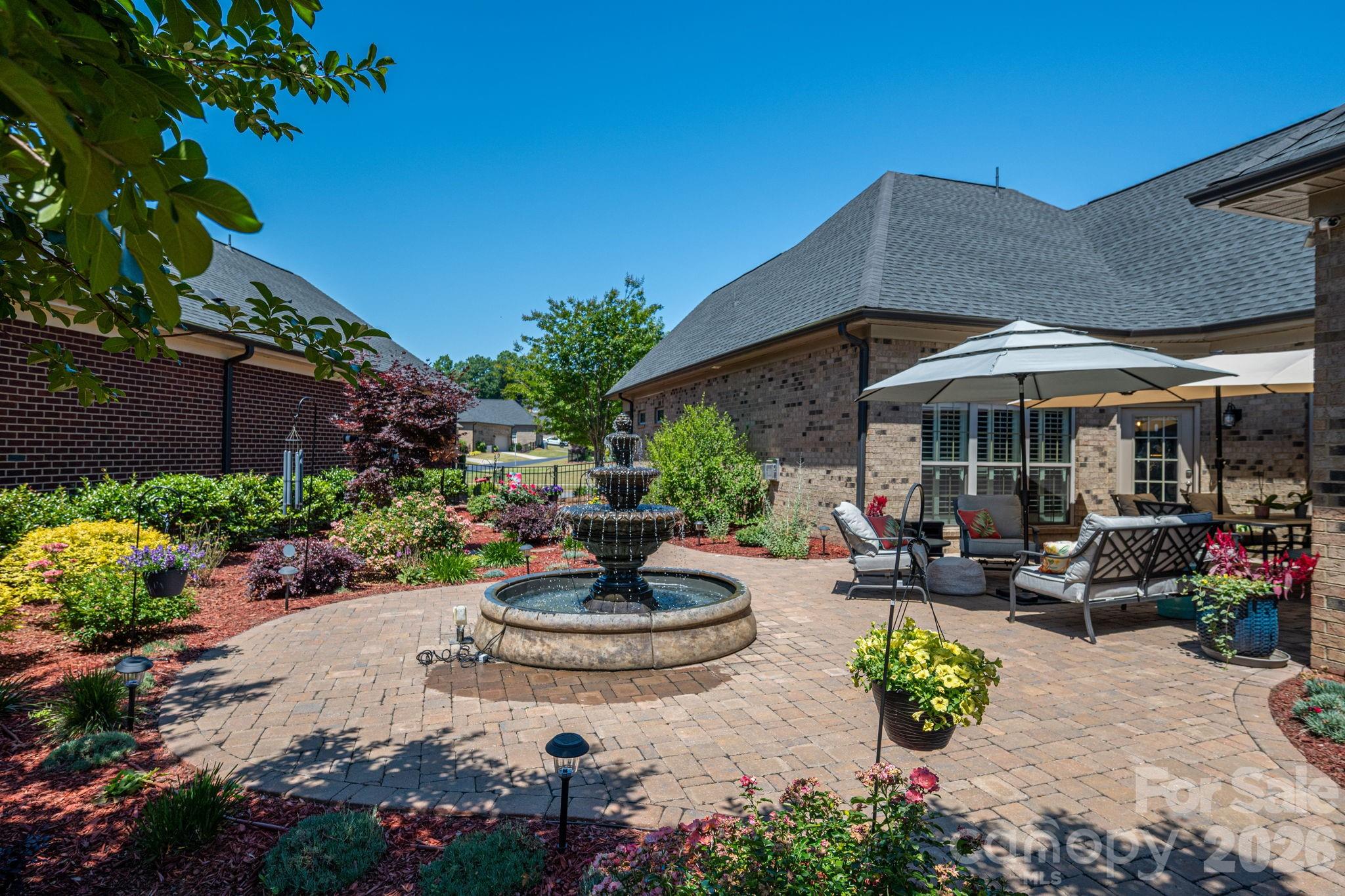 5228 Courtyard Lane — Belmont