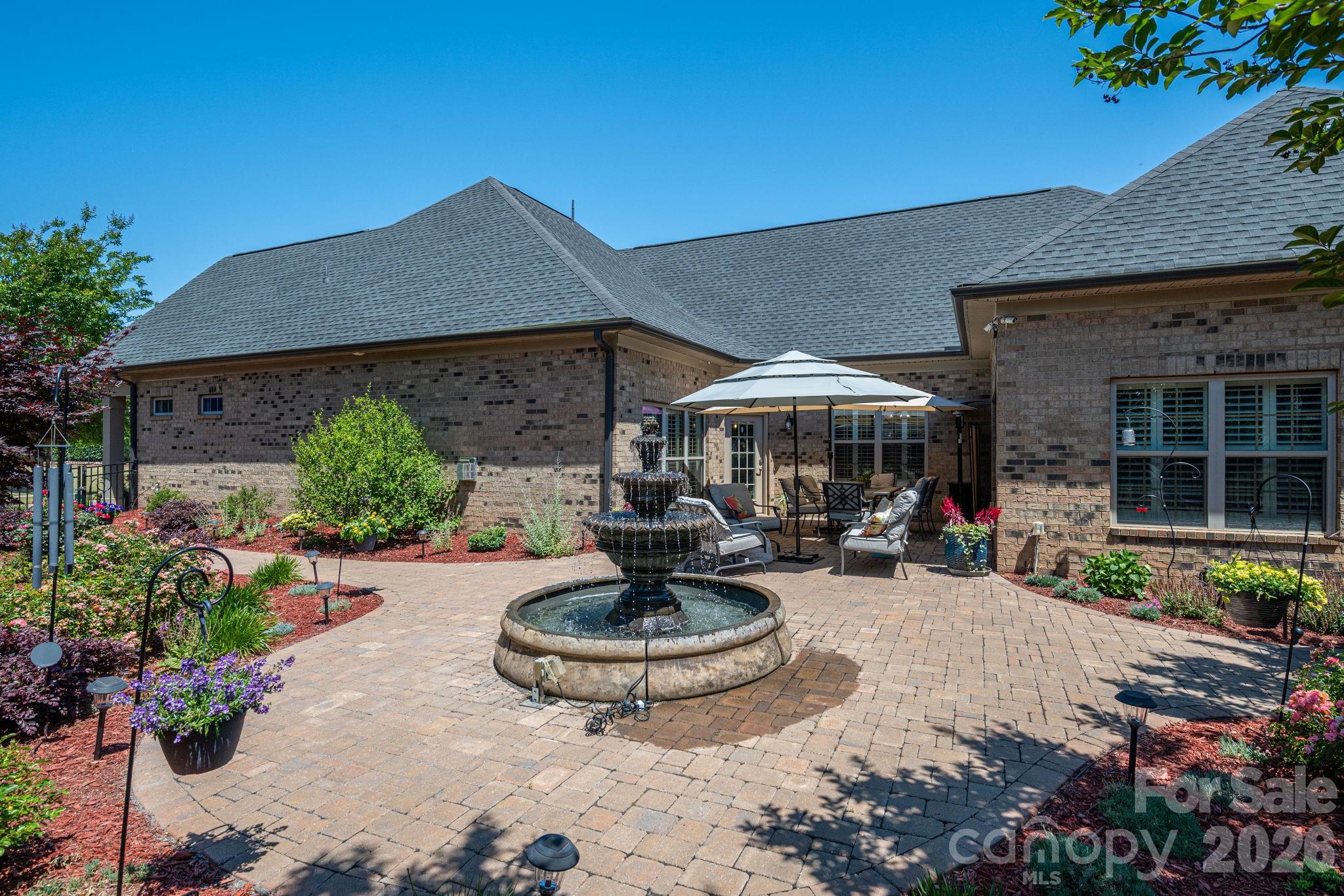 5228 Courtyard Lane — Belmont