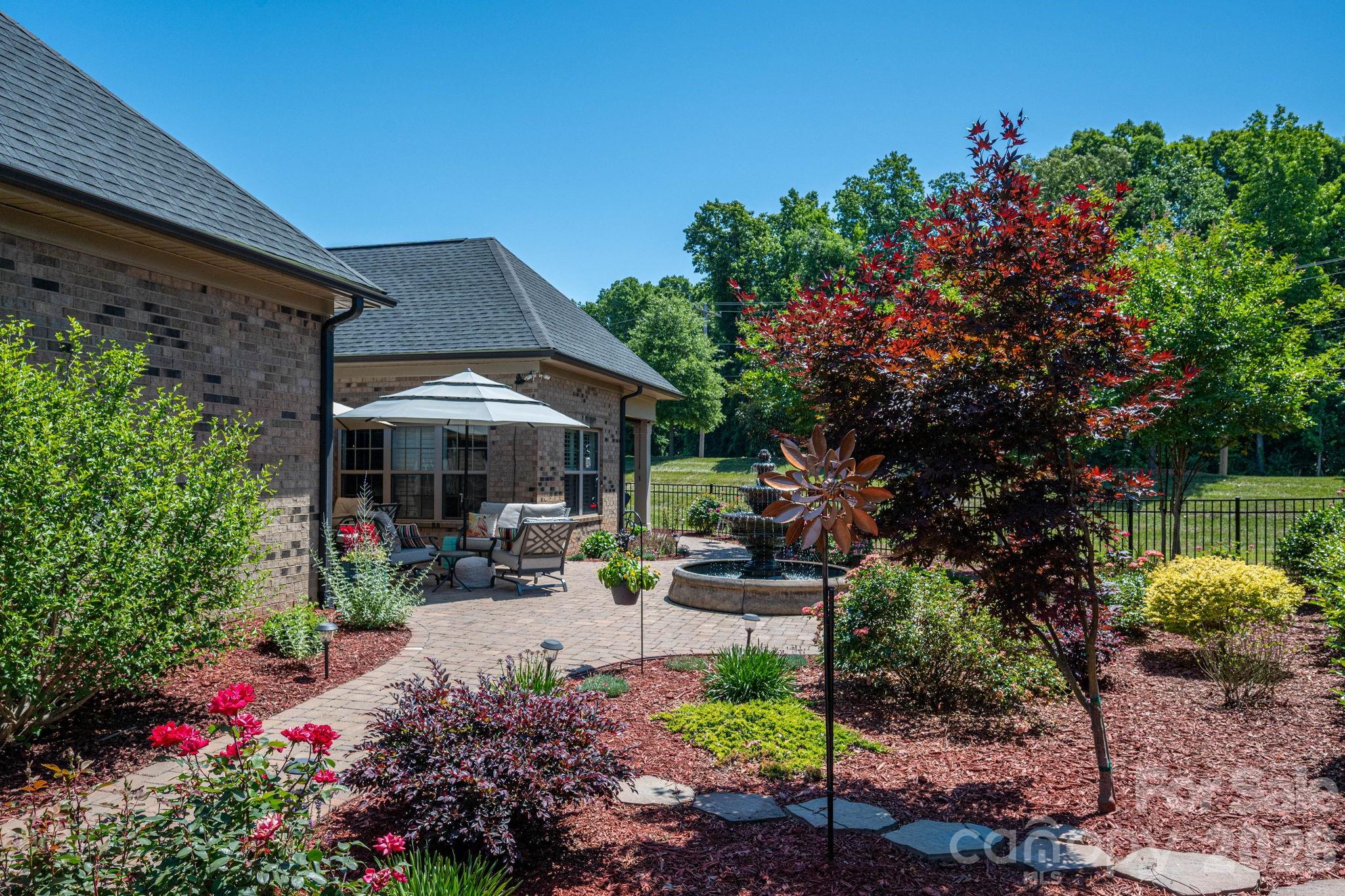 5228 Courtyard Lane — Belmont