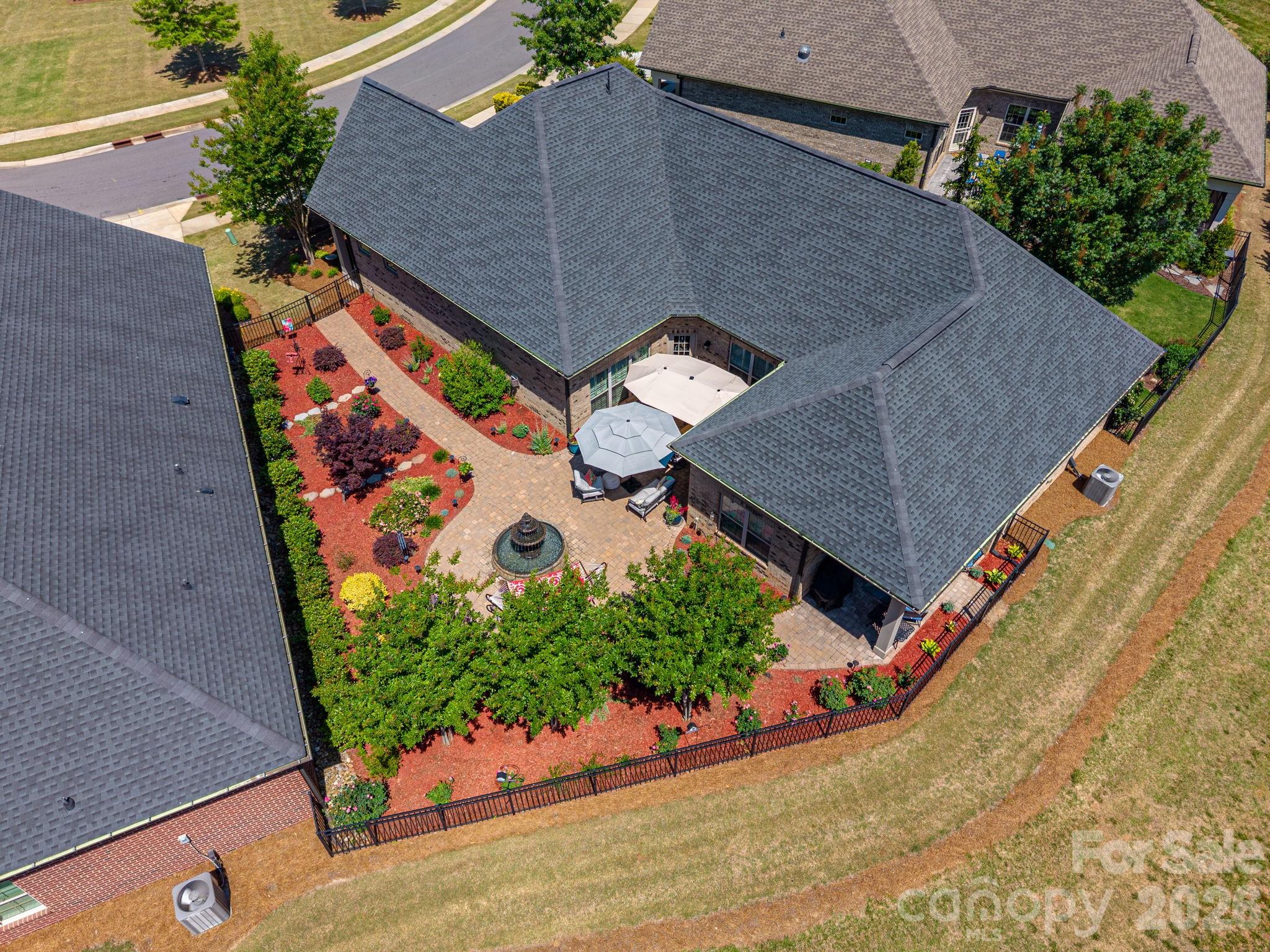 5228 Courtyard Lane — Belmont