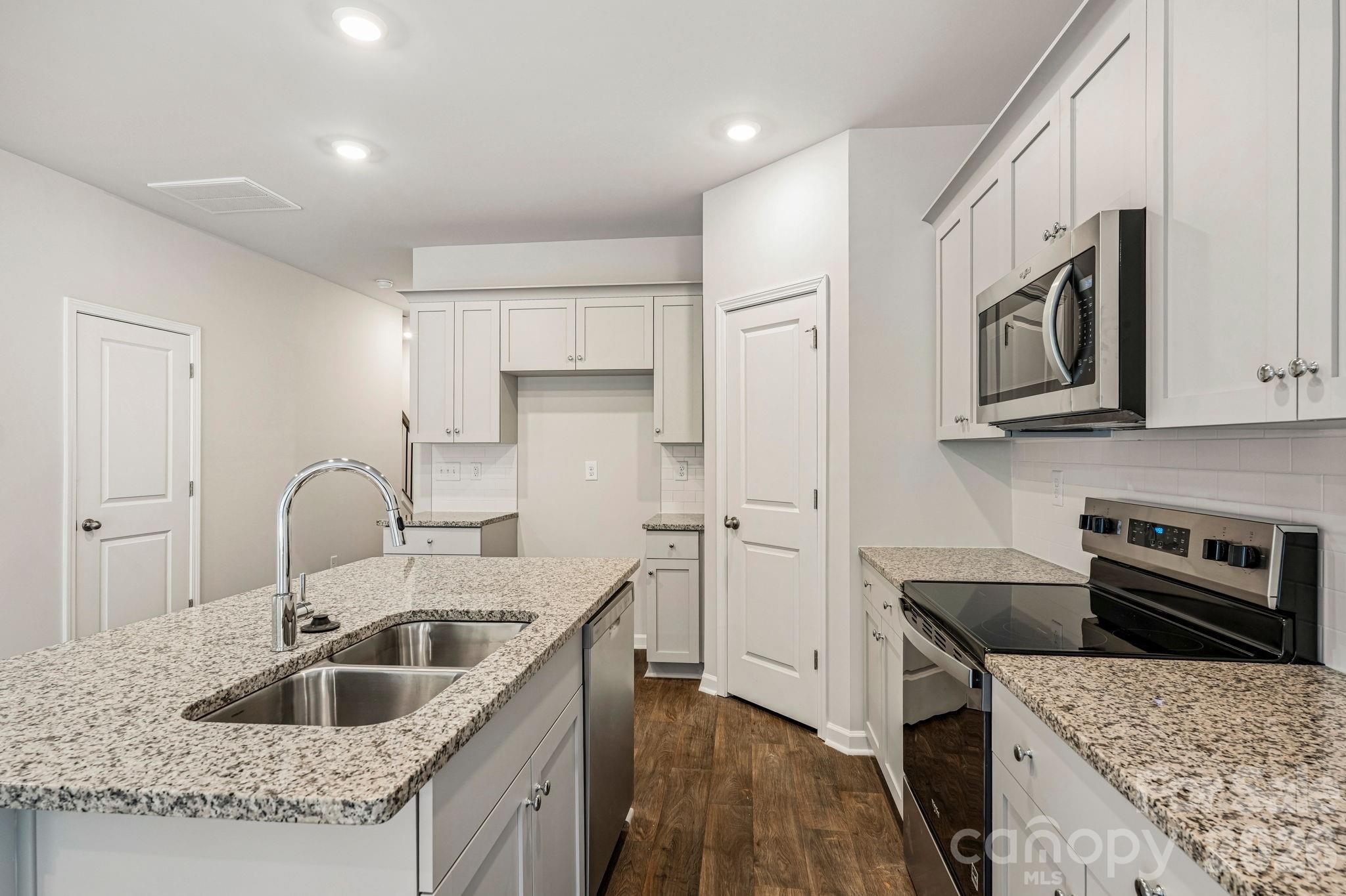 4615 Green Drake Drive #25 — Charlotte