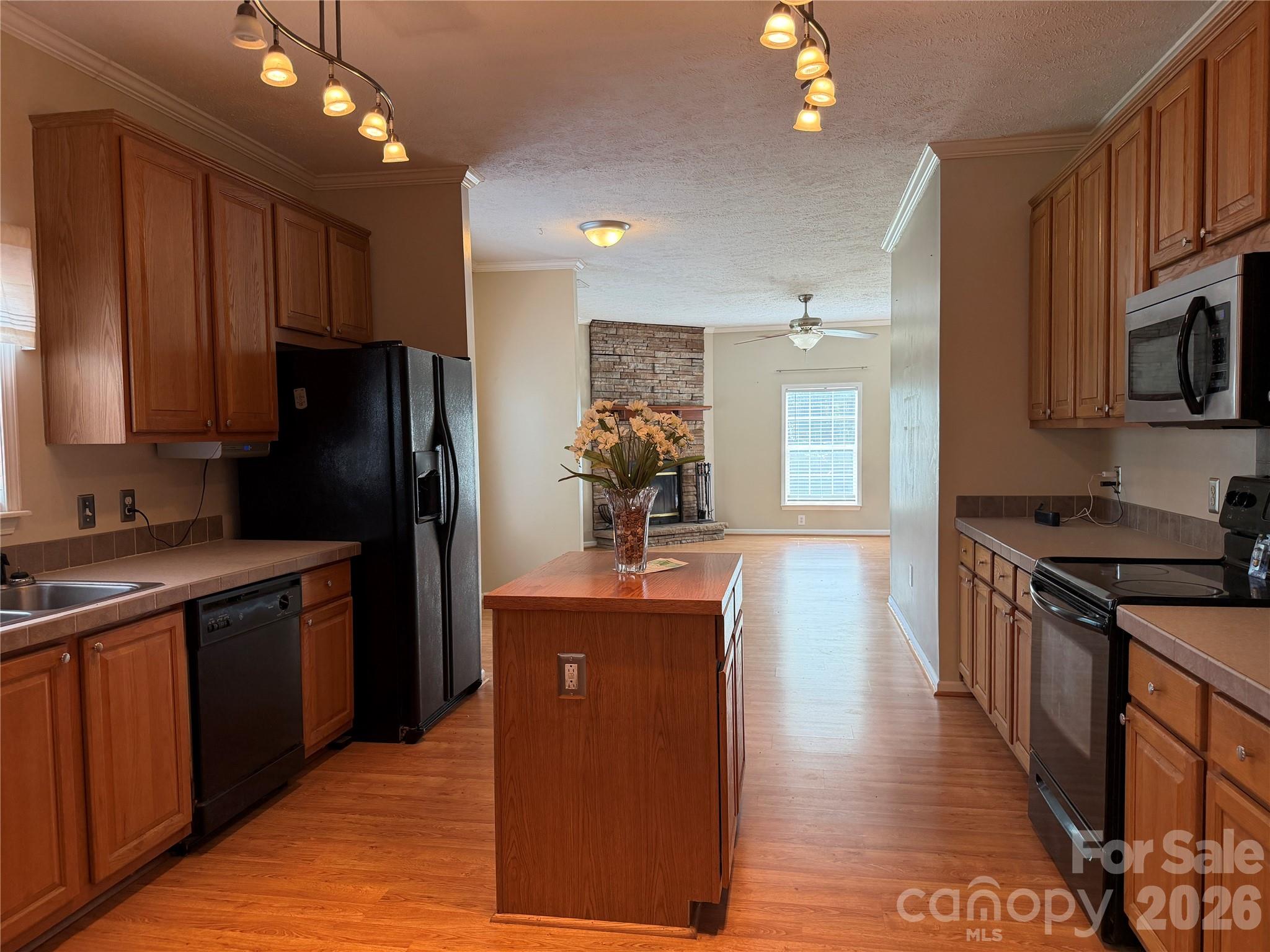 2787 Kiker Road — Peachland