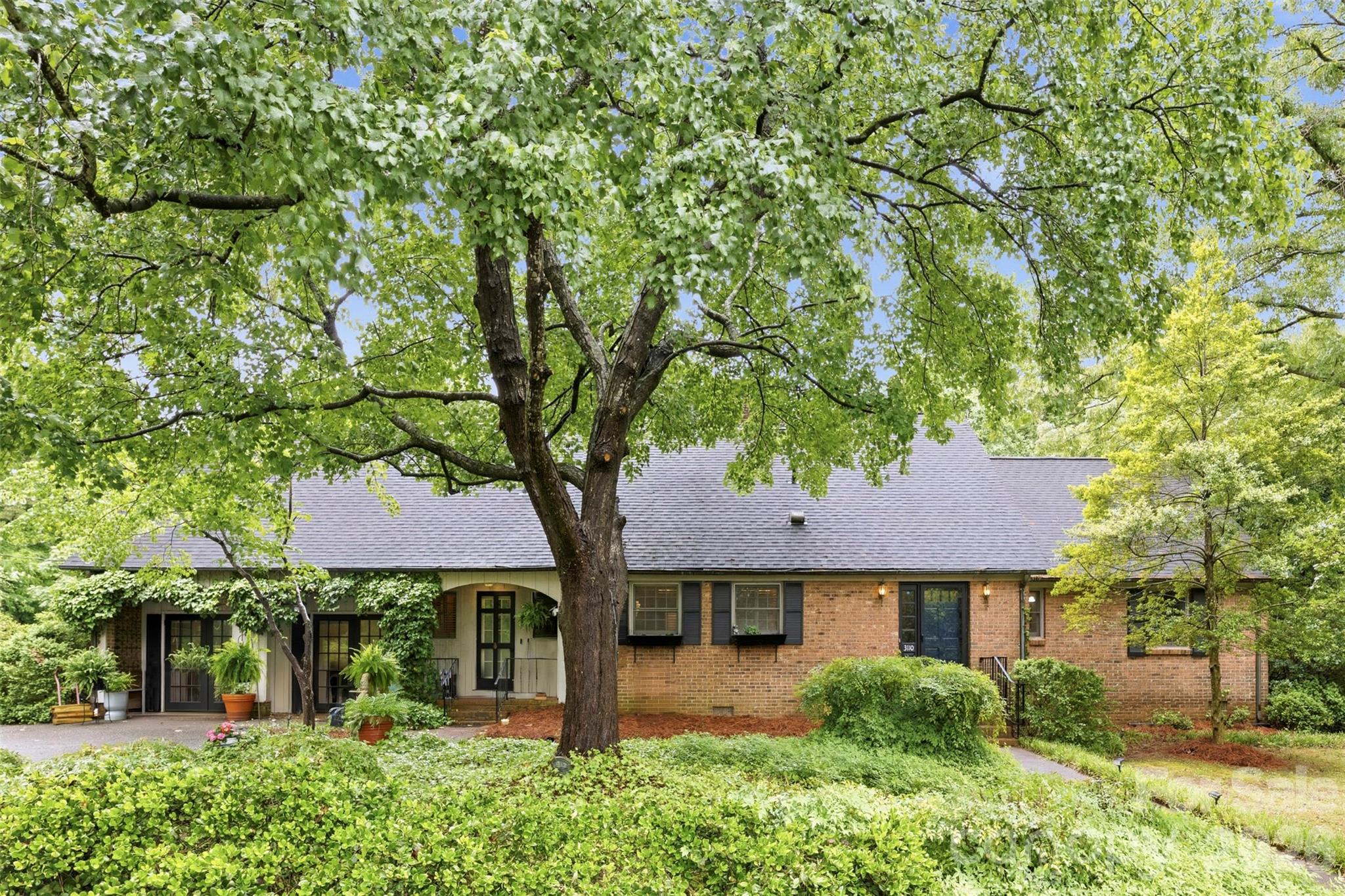 3110 Robinwood Road — Gastonia