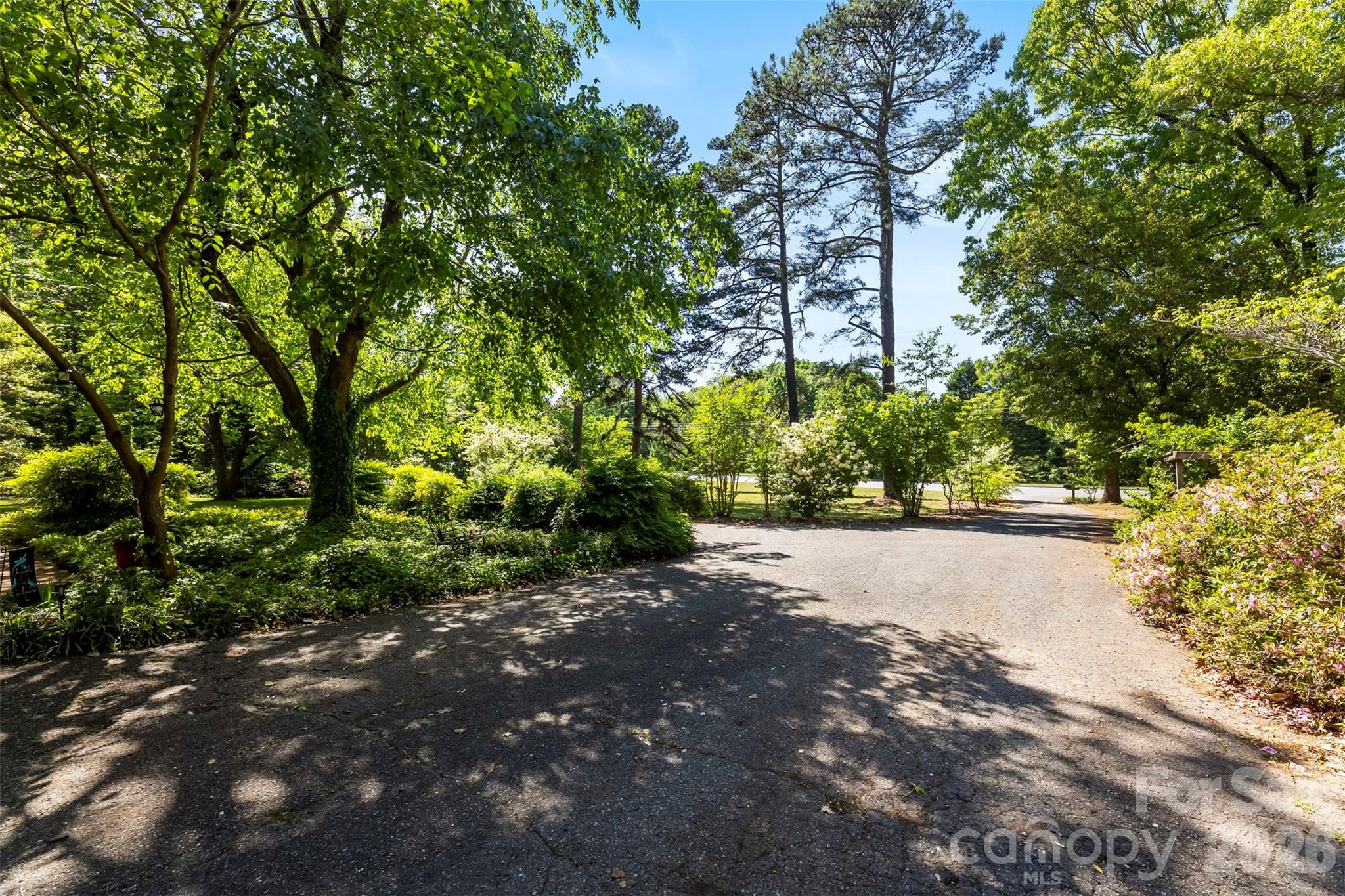 3110 Robinwood Road — Gastonia
