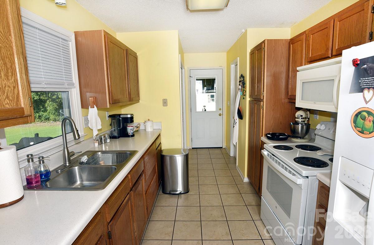 1175 Panhandle Road — Gold Hill