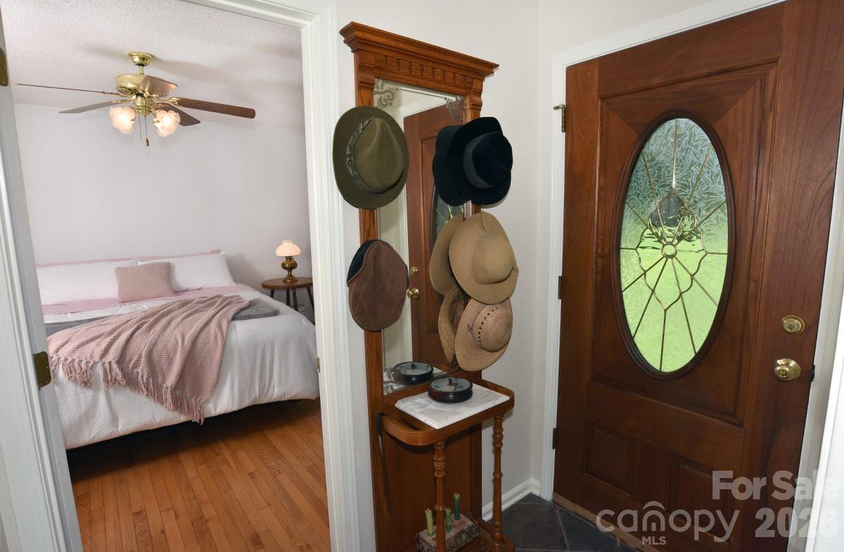 1175 Panhandle Road — Gold Hill