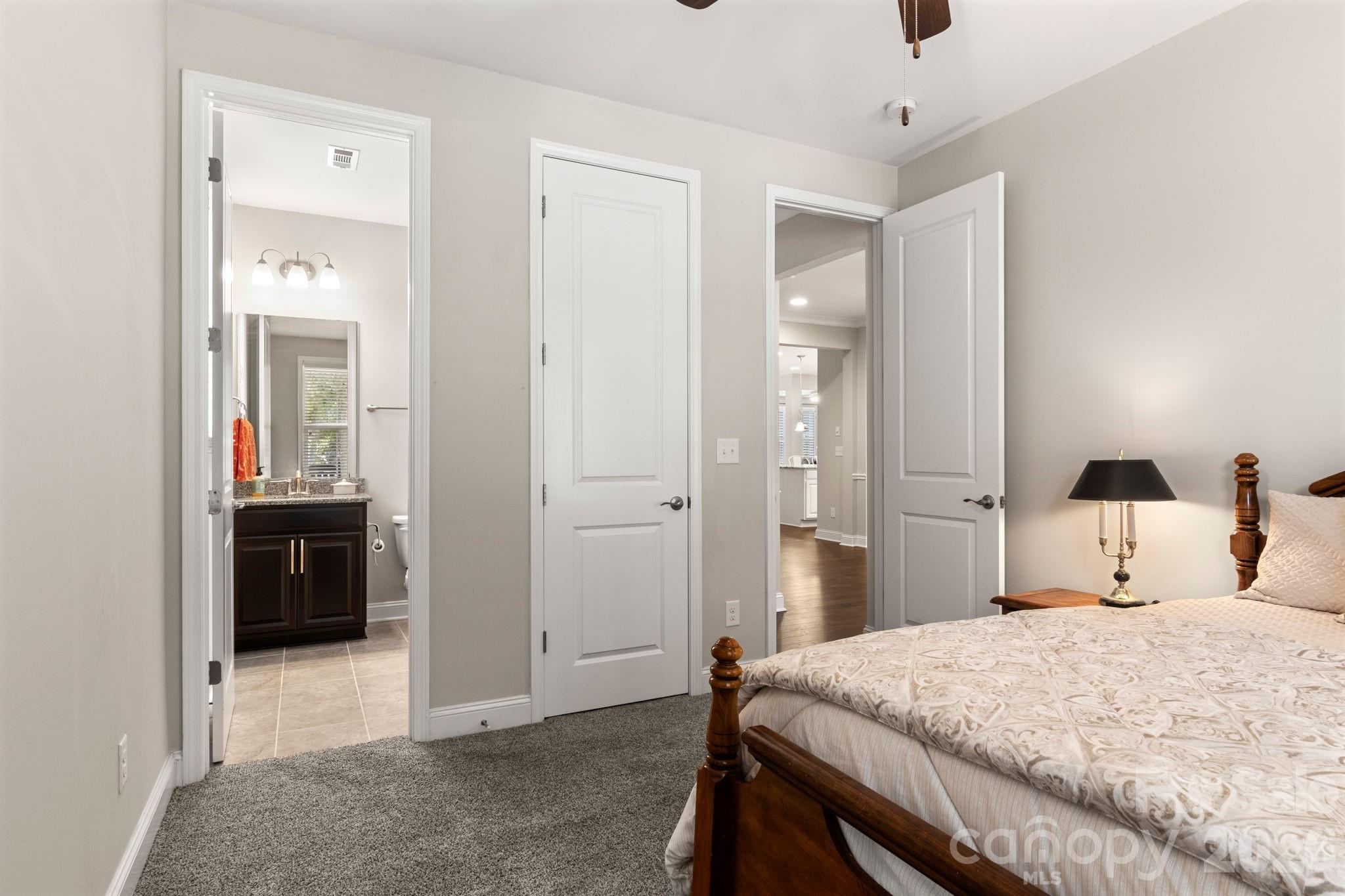 8719 Shadetree Street — Huntersville