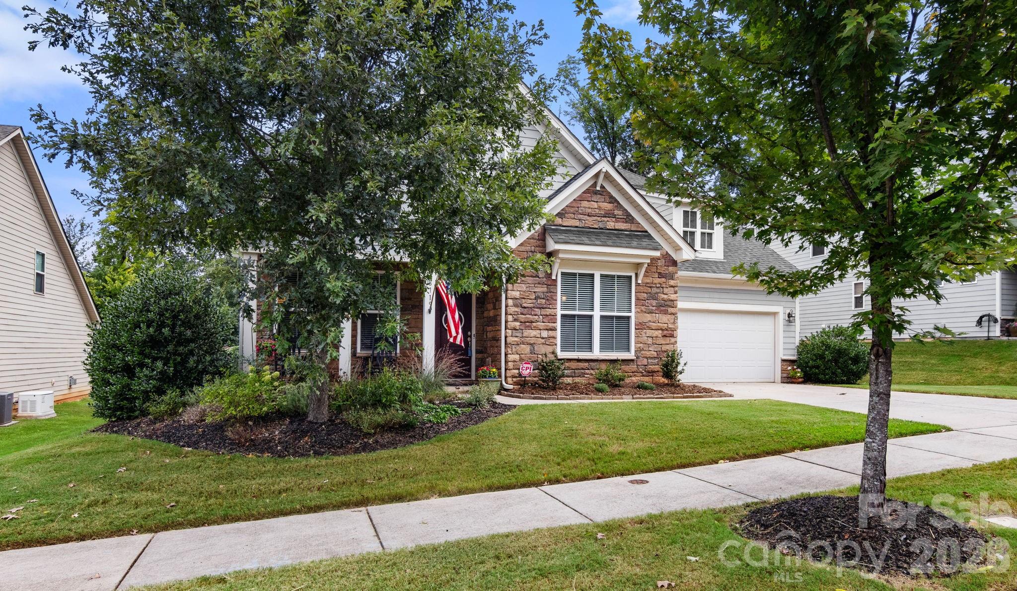 8719 Shadetree Street — Huntersville