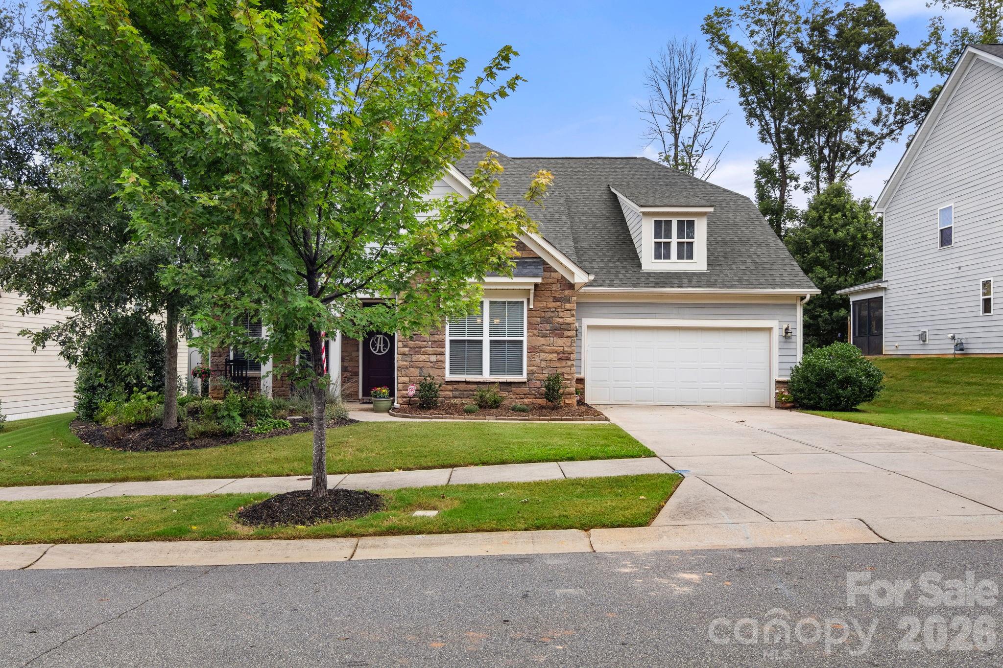 8719 Shadetree Street — Huntersville