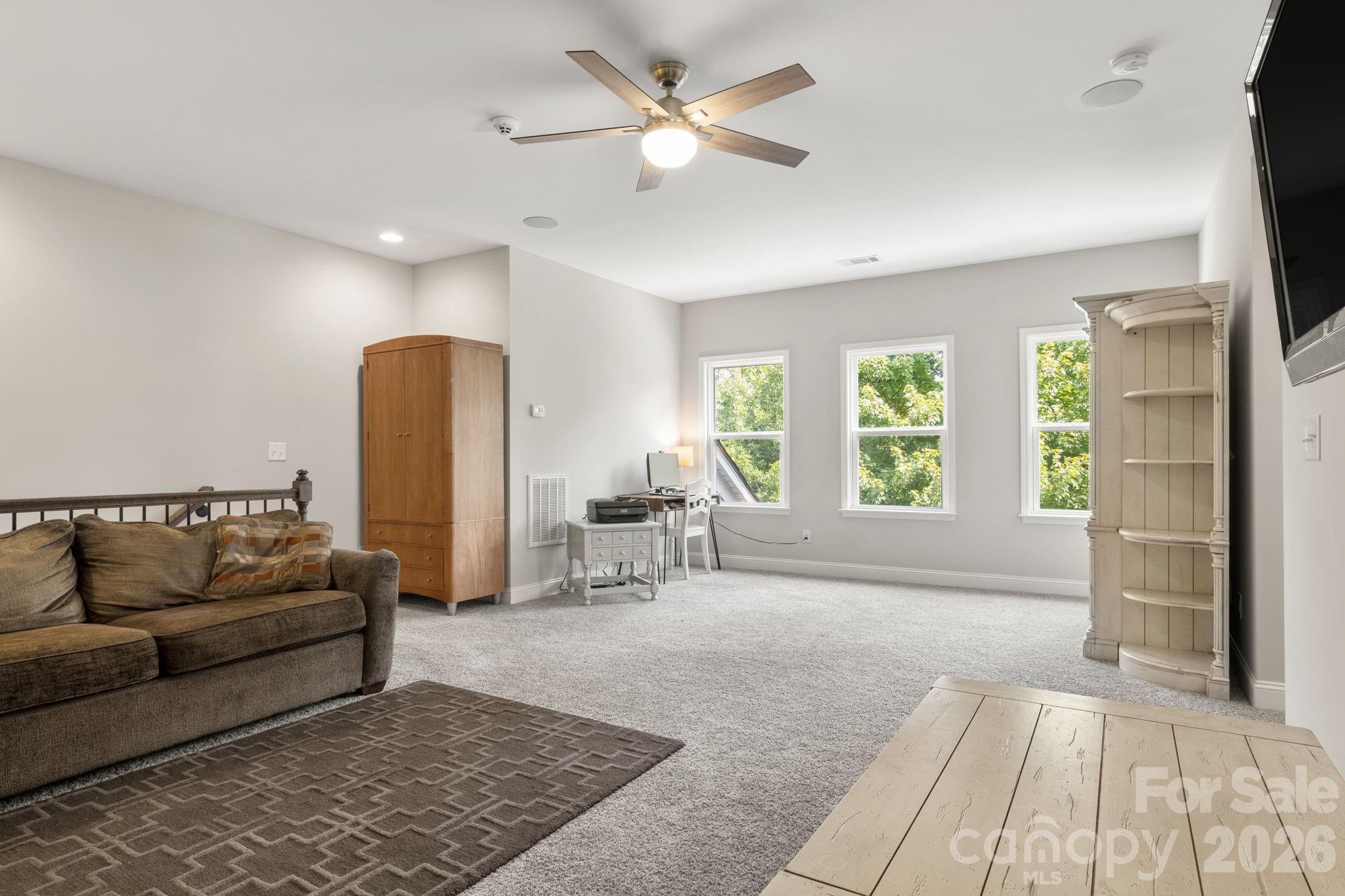 8719 Shadetree Street — Huntersville