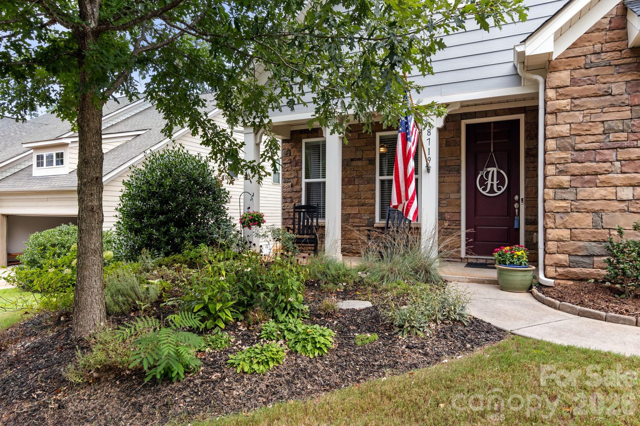 8719 Shadetree Street — Huntersville