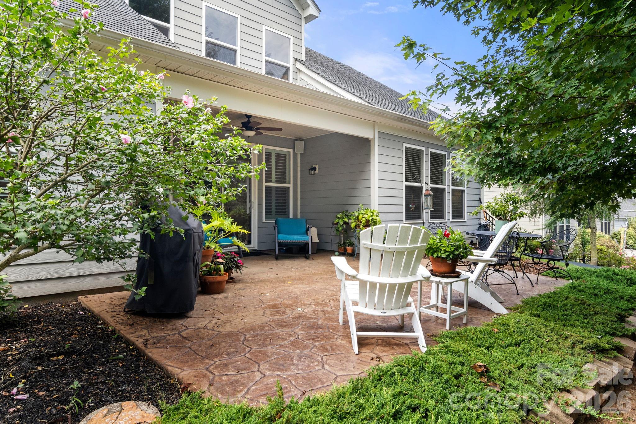 8719 Shadetree Street — Huntersville