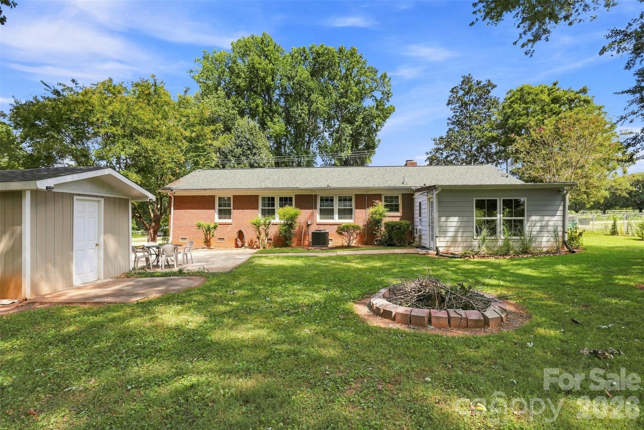 515 Lakewood Drive — Gastonia
