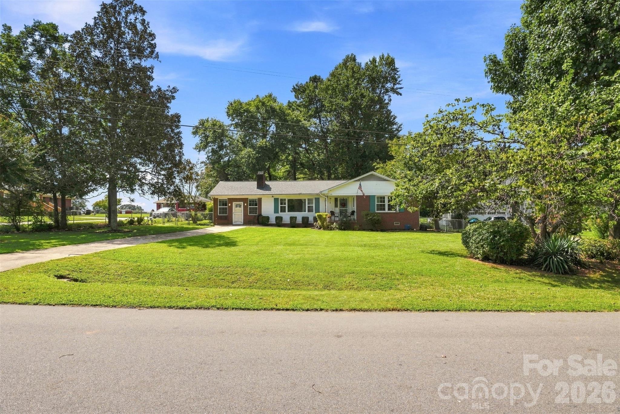 515 Lakewood Drive — Gastonia