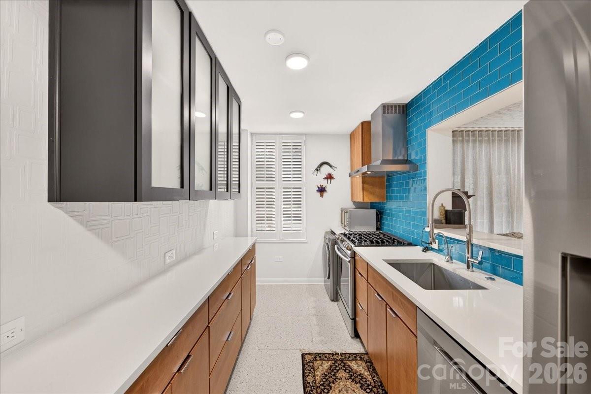 1300 Queens Road #209 — Charlotte