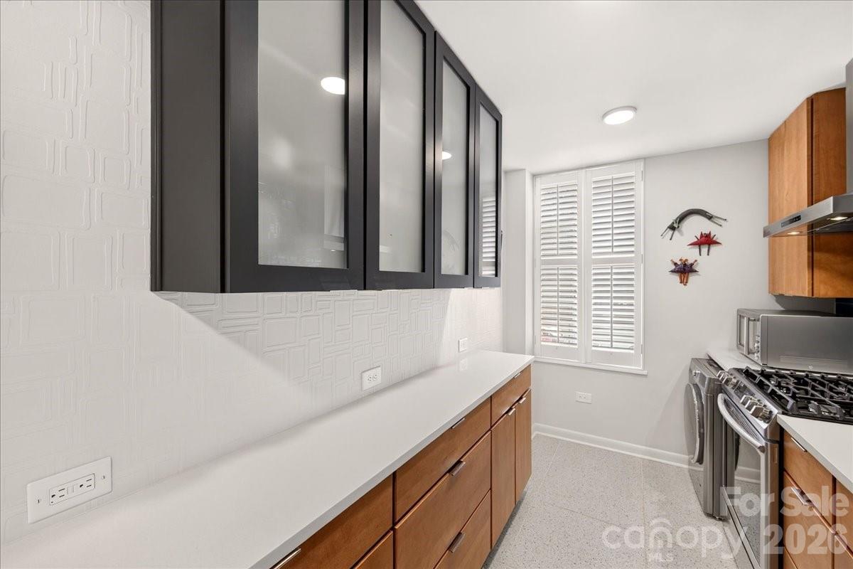 1300 Queens Road #209 — Charlotte