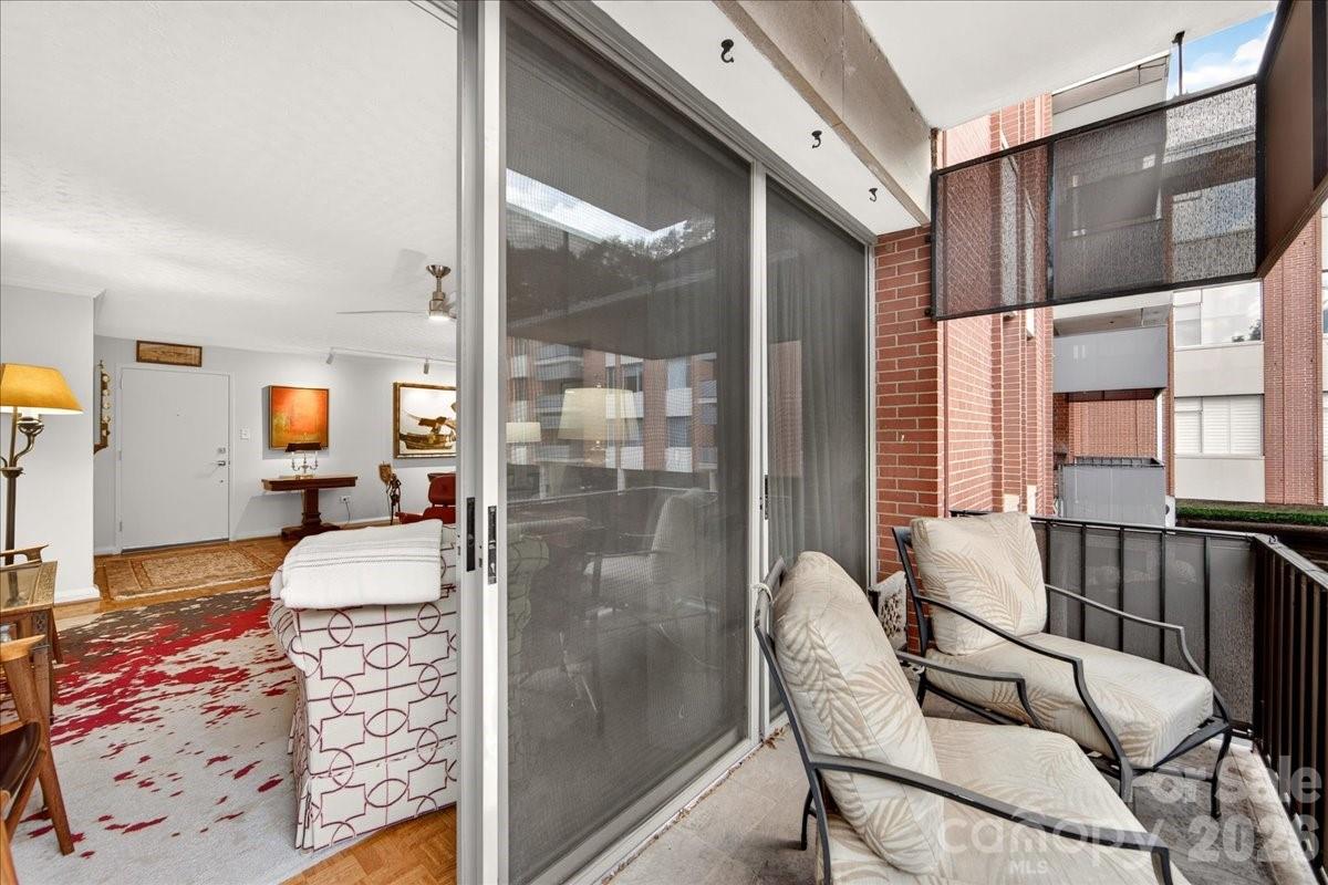 1300 Queens Road #209 — Charlotte